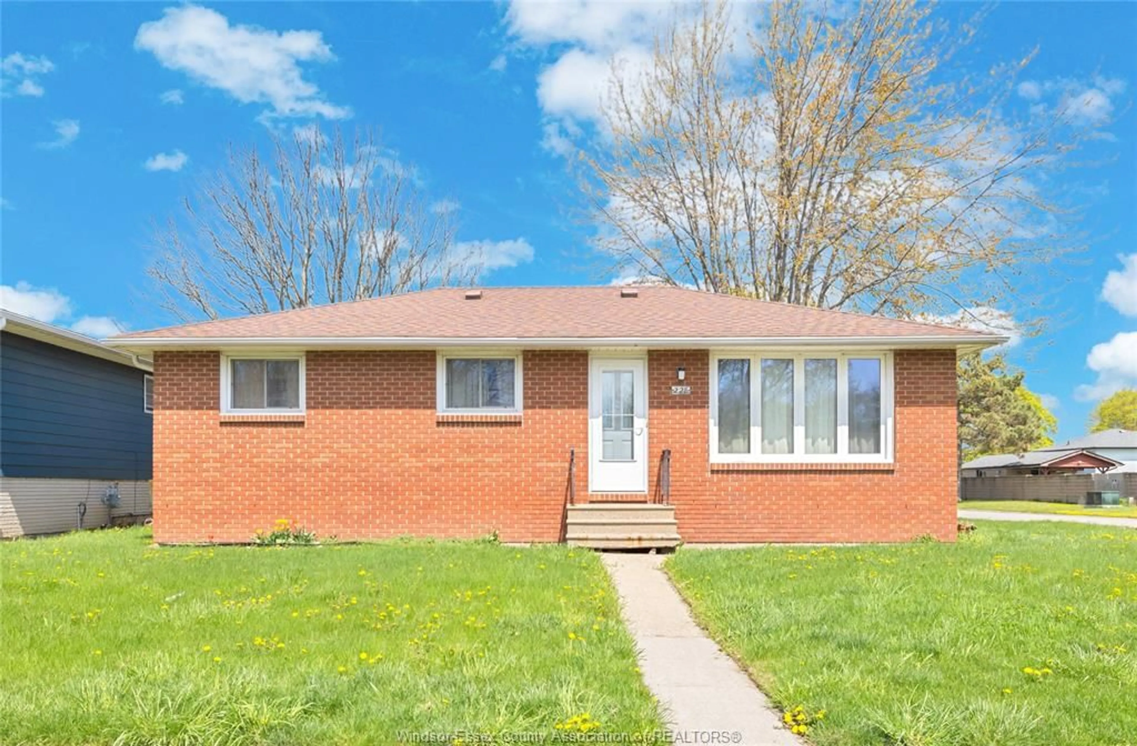 Home with brick exterior material, street for 228 PICKERING, Amherstburg Ontario N9V 1R5