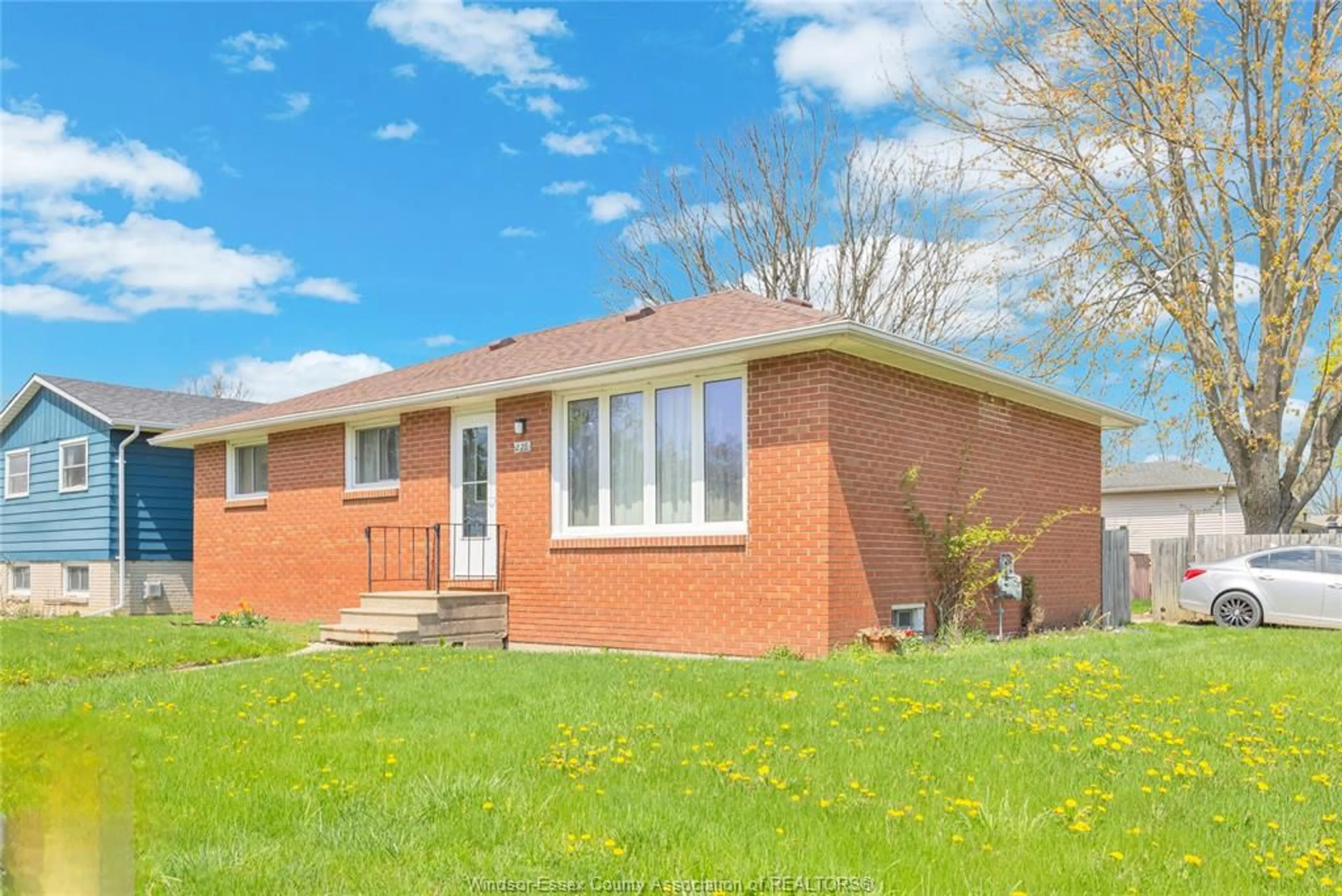 Home with brick exterior material, street for 228 PICKERING, Amherstburg Ontario N9V 1R5