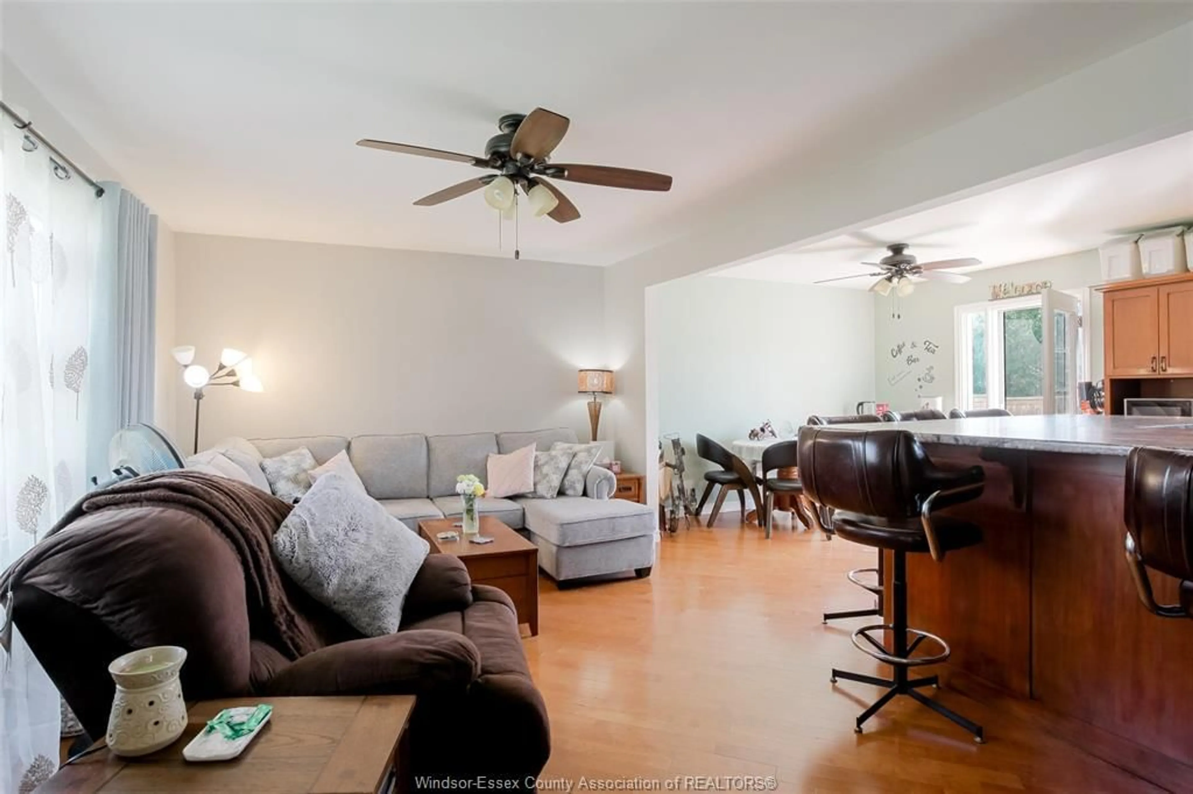 Living room with furniture, wood/laminate floor for 325 MCCURDY, Amherstburg Ontario N9V 3B8