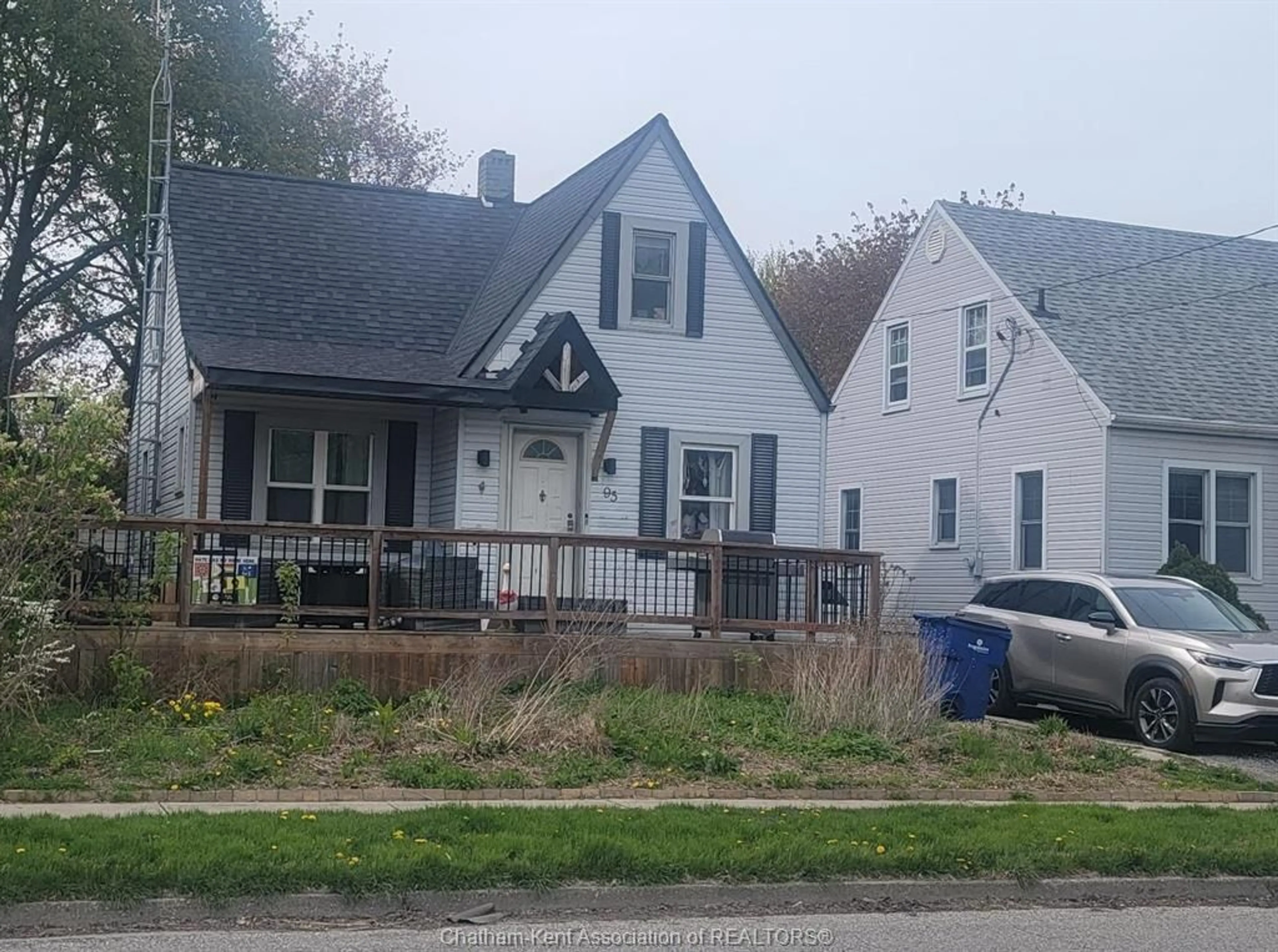 Unknown for 95 Poplar St, Chatham Ontario N7L 1K2