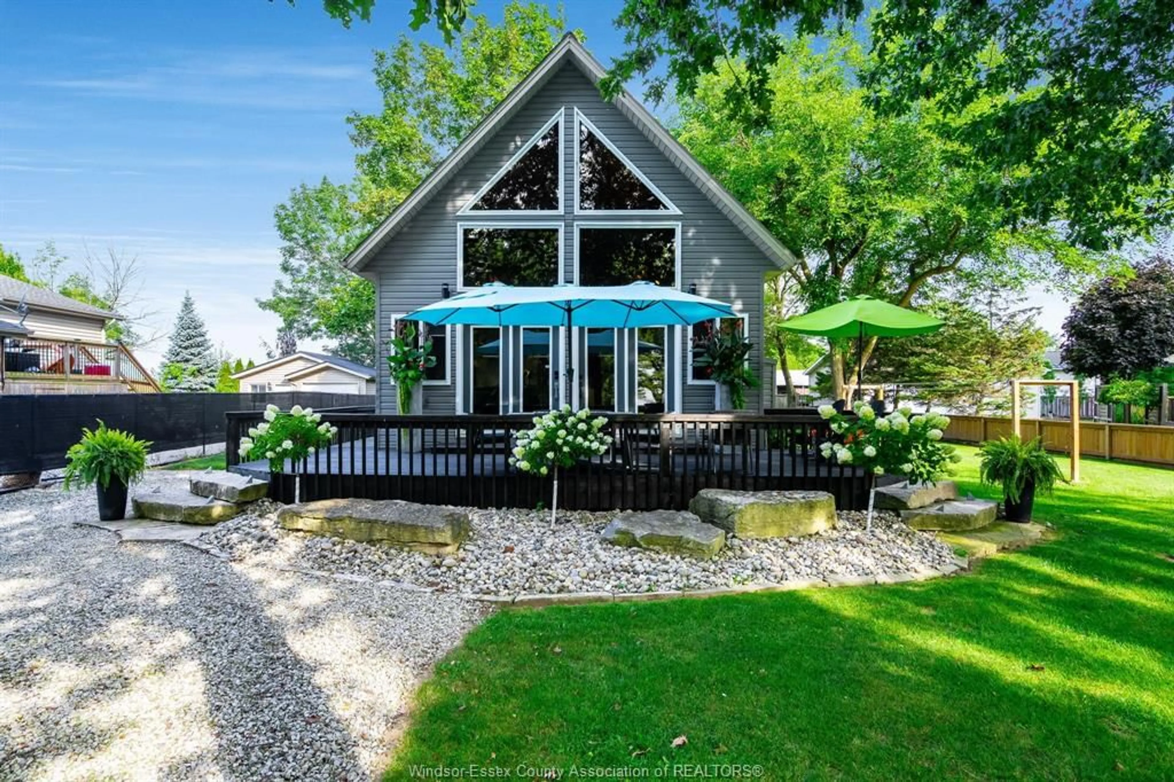 Home with vinyl exterior material, water/lake/river/ocean view for 351 Detroit Line, Wheatley Ontario N0P 2P0