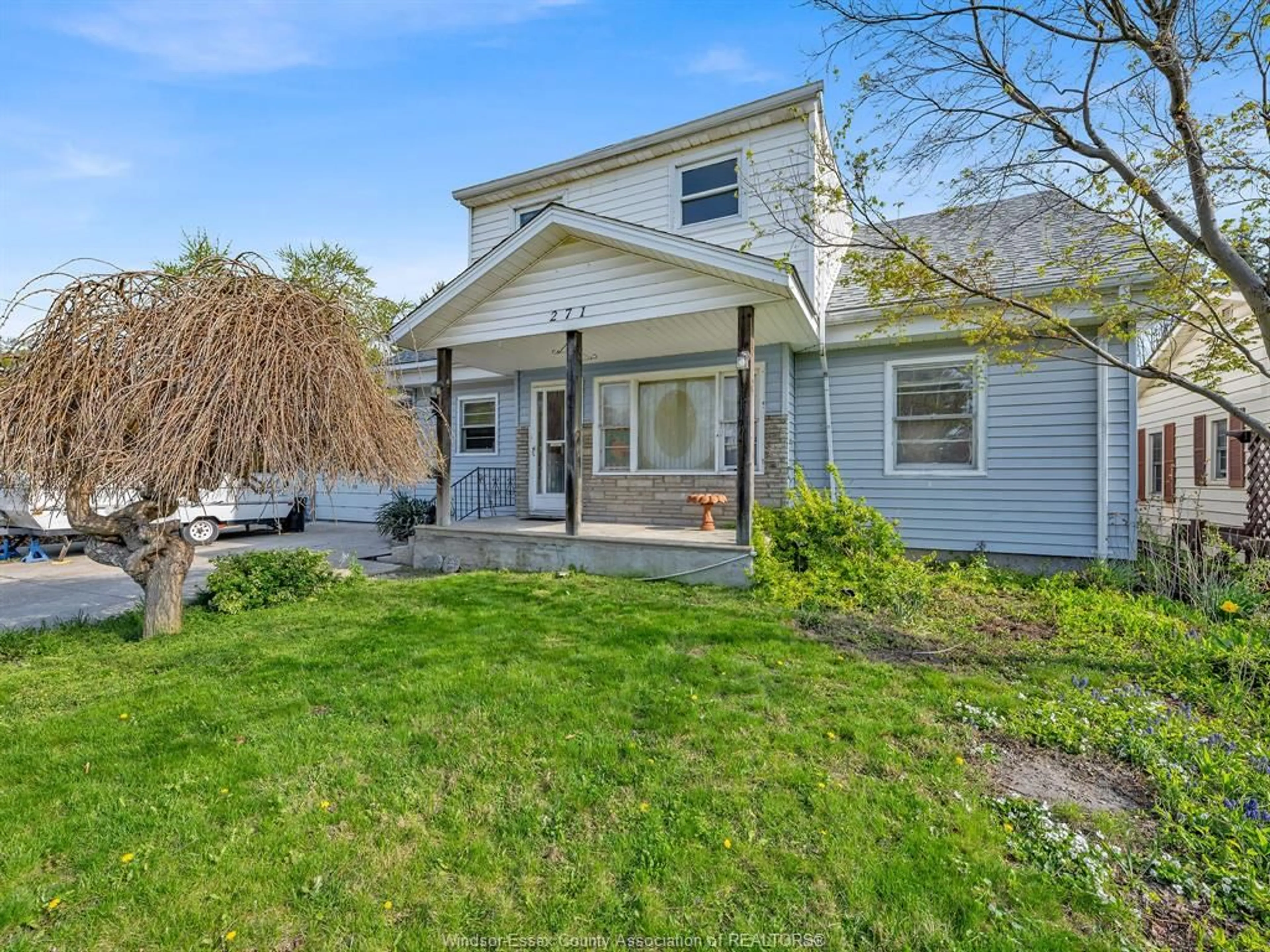 Unknown for 271 Maple, LaSalle Ontario N9J 1N9