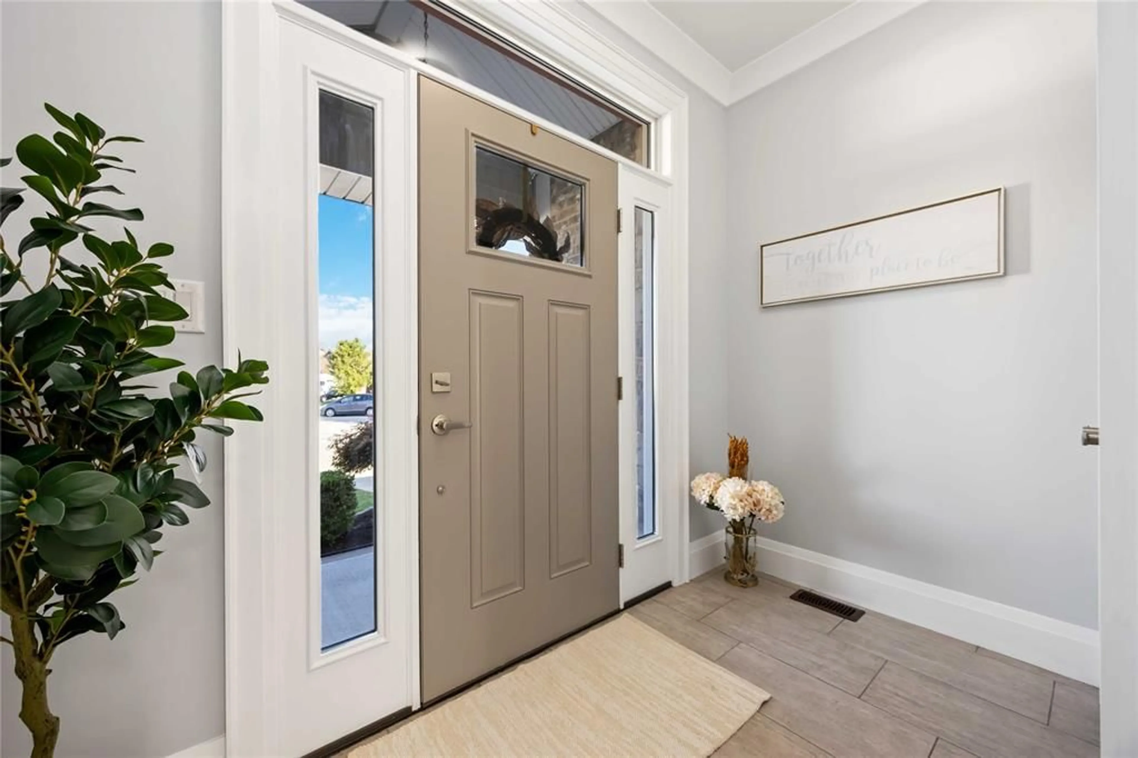 Indoor entryway for 142 Madison D'Andrea Ave, Sarnia Ontario N7S 6L9