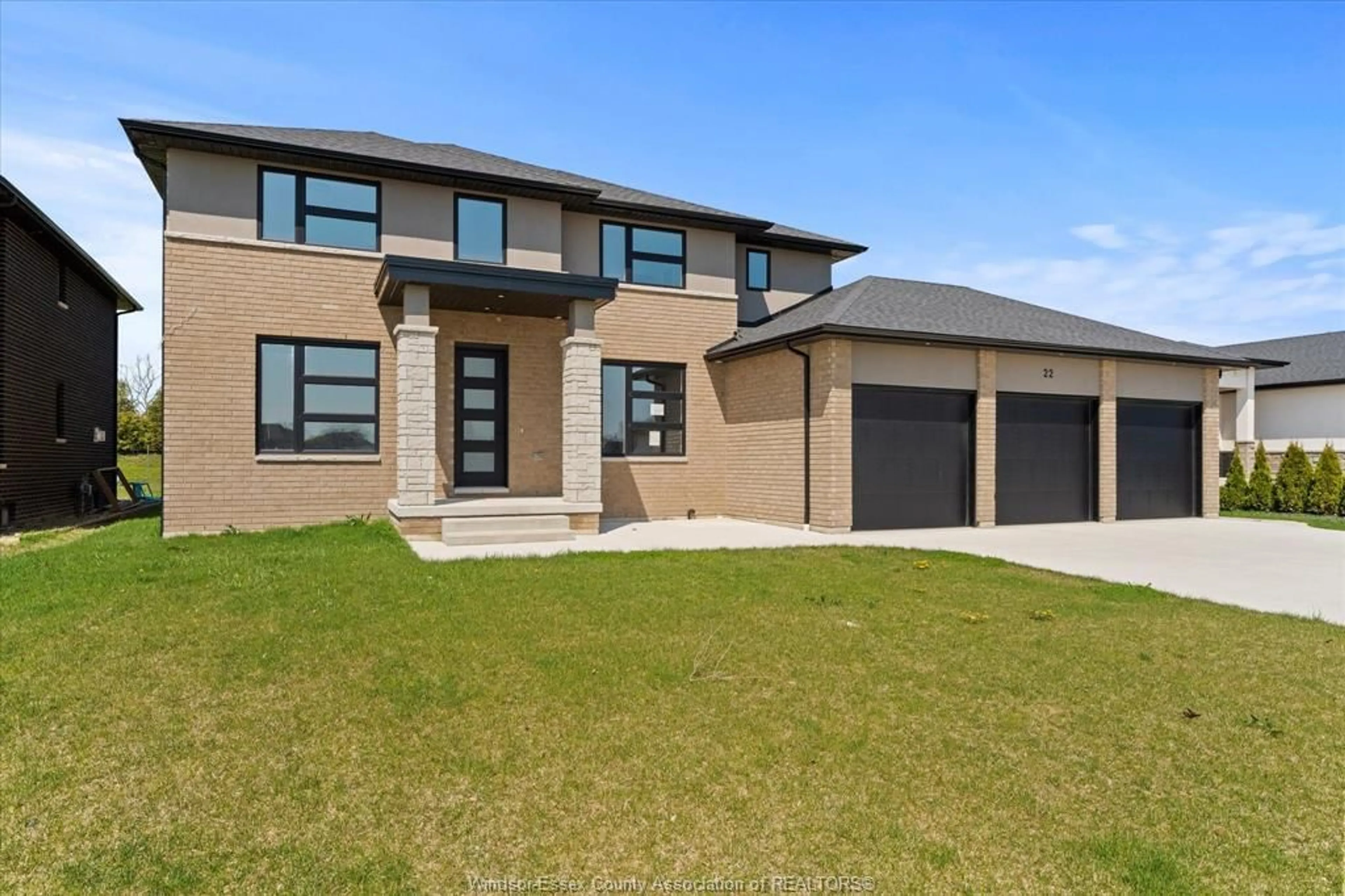 Home with brick exterior material, street for 22 GREGORY Ave, Kingsville Ontario N9Y 0C8