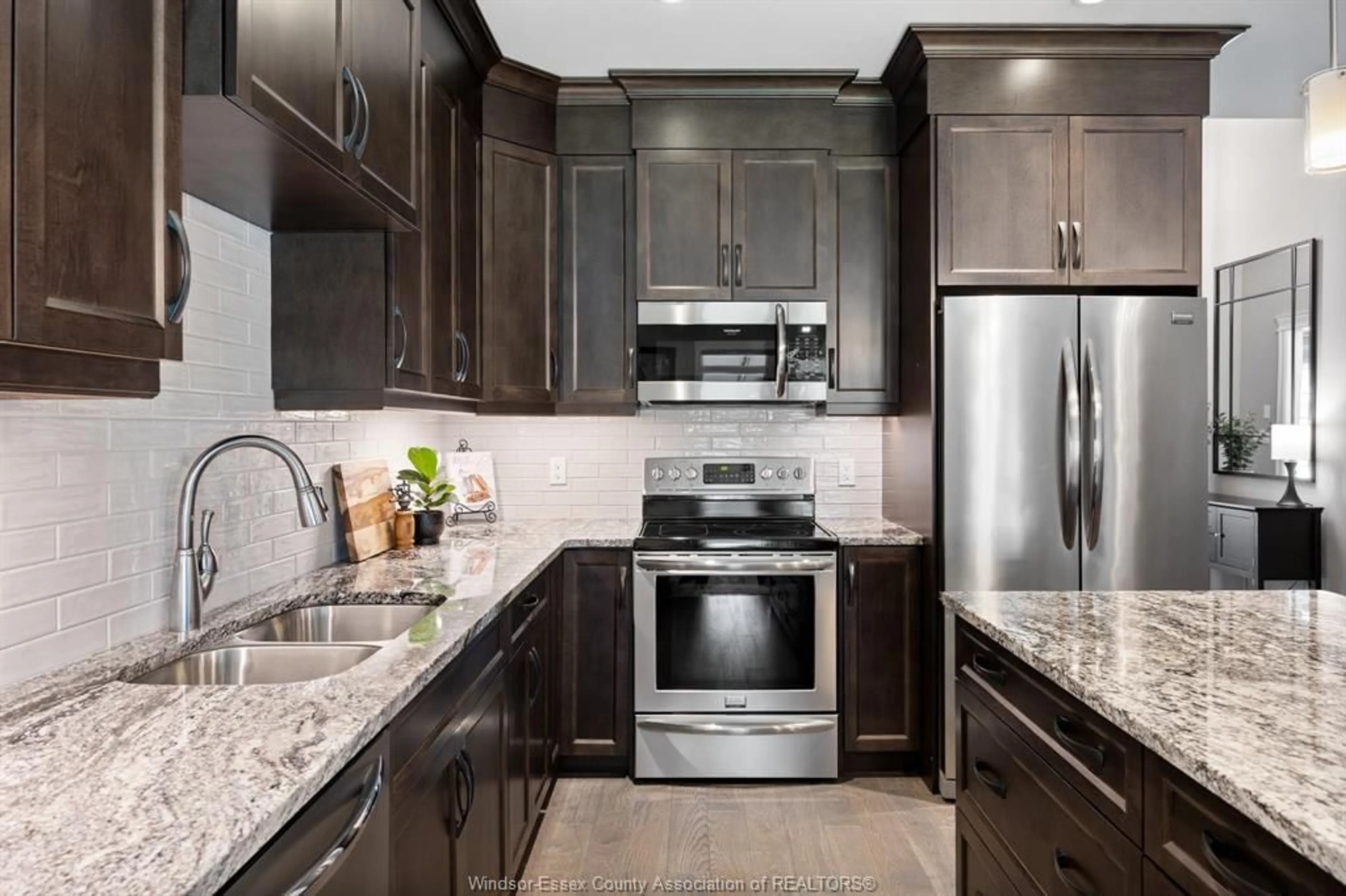 Contemporary kitchen, ceramic/tile floor for 1581 CYPRESS Ave, Windsor Ontario N8P 0C9