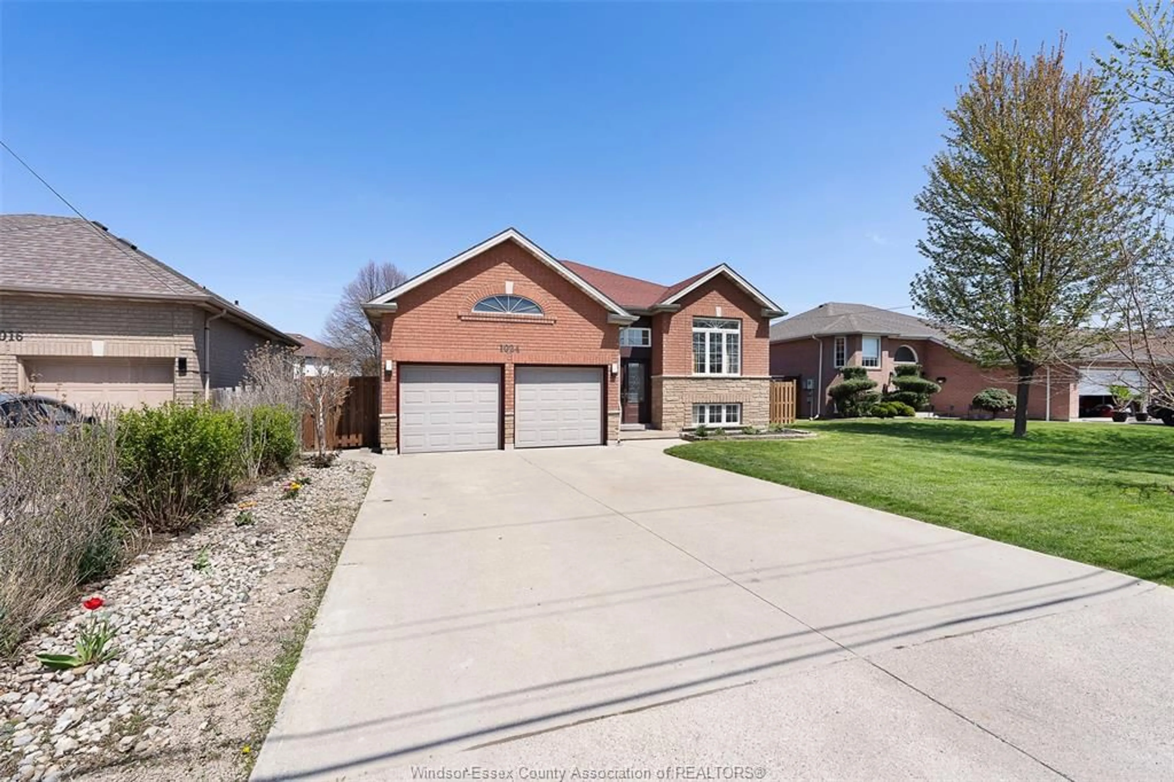 Home with brick exterior material, street for 1024 NORTH TALBOT, Windsor Ontario N9G 2S3