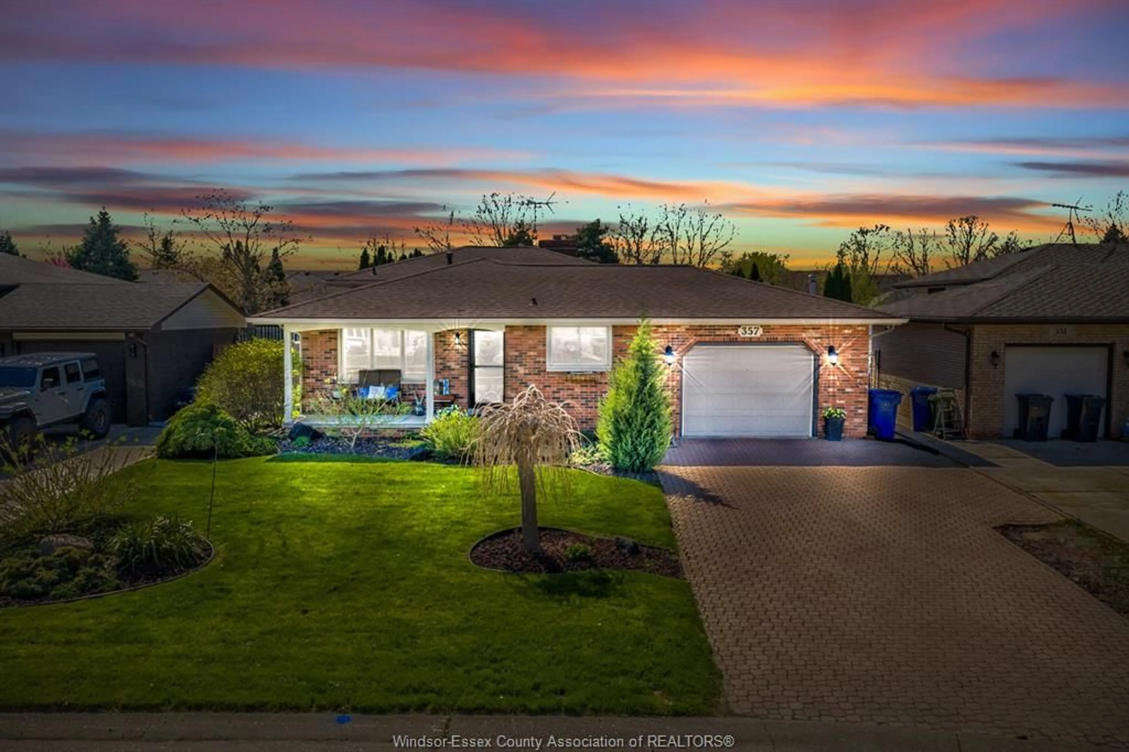 A pic from outside/outdoor area/front of a property/back of a property/a pic from drone, street for 357 GAUTHIER, Tecumseh Ontario N8N 2W3