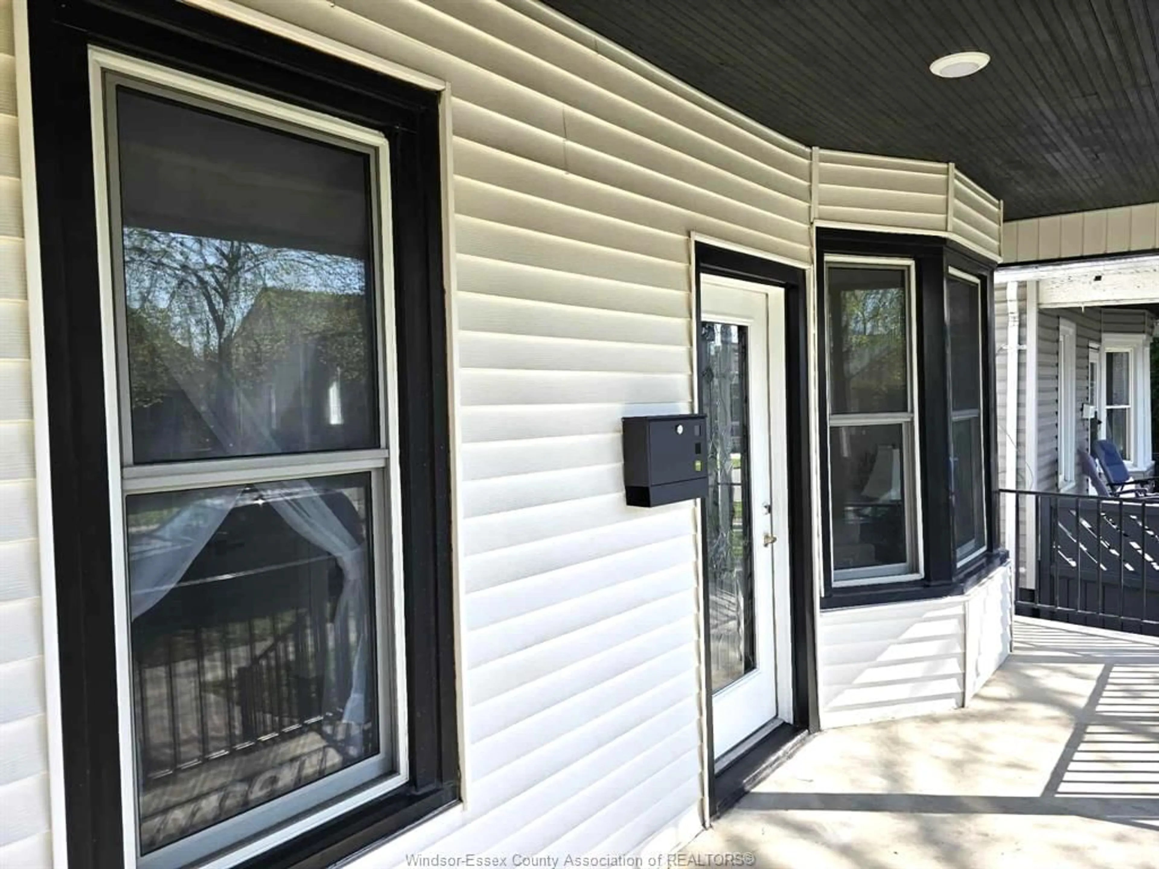 Home with vinyl exterior material, street for 364 CLINTON St, Windsor Ontario N8X 1A6