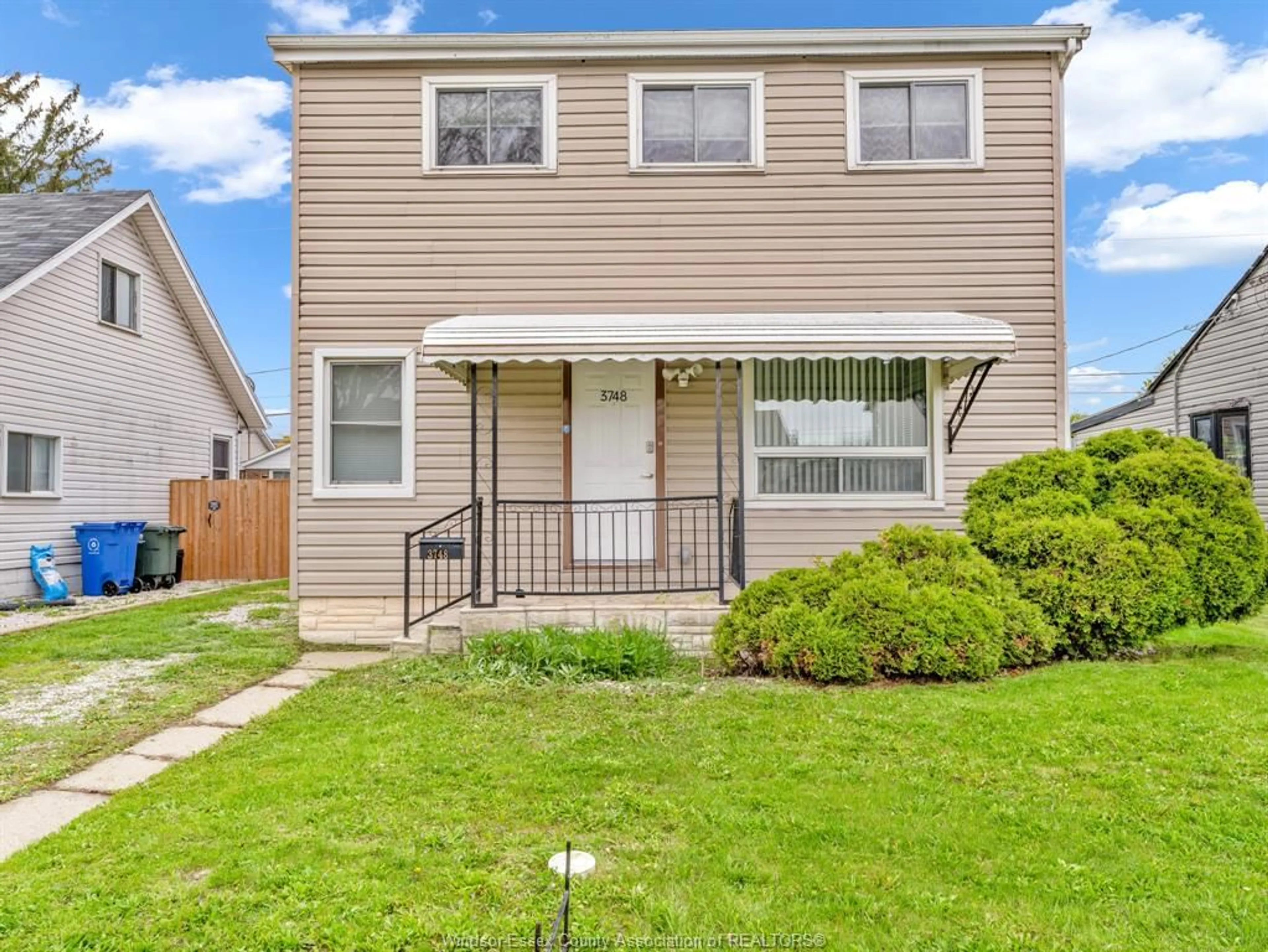 Home with vinyl exterior material, street for 3748 WHITNEY, Windsor Ontario N9C 2C4