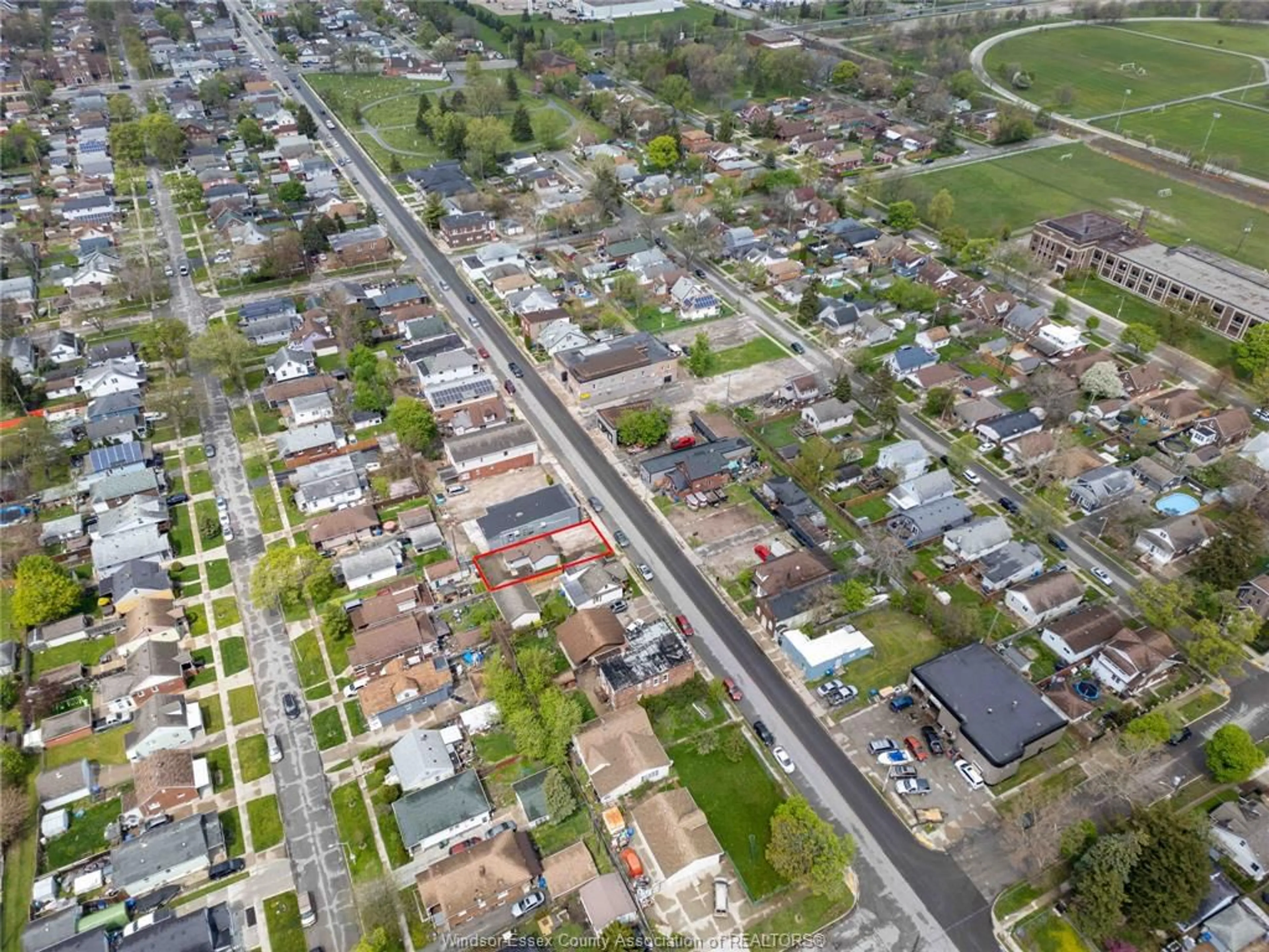 A pic from outside/outdoor area/front of a property/back of a property/a pic from drone, street for 1663 Drouillard Rd, Windsor Ontario N8Y 2S4