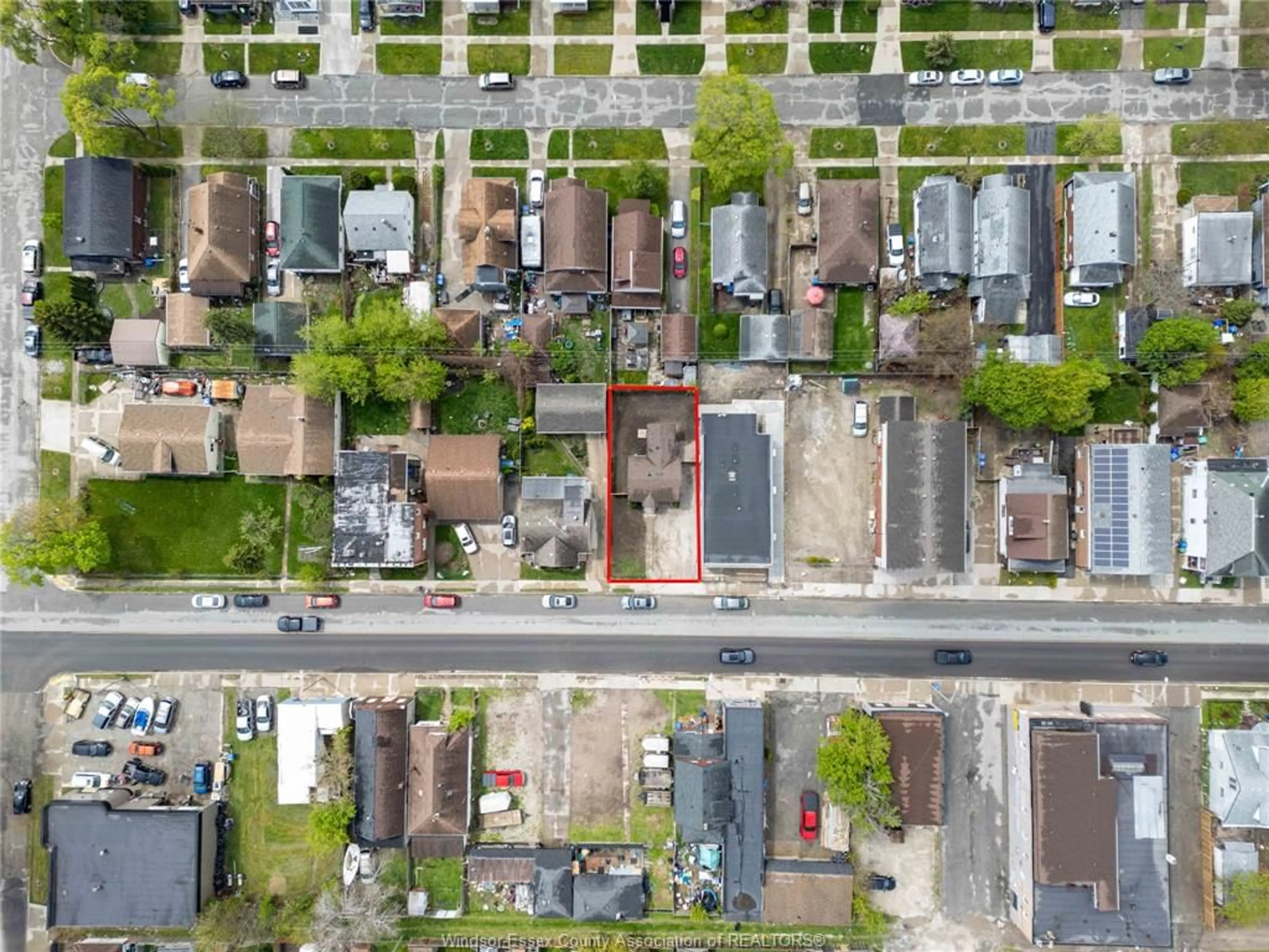 A pic from outside/outdoor area/front of a property/back of a property/a pic from drone, street for 1663 Drouillard Rd, Windsor Ontario N8Y 2S4