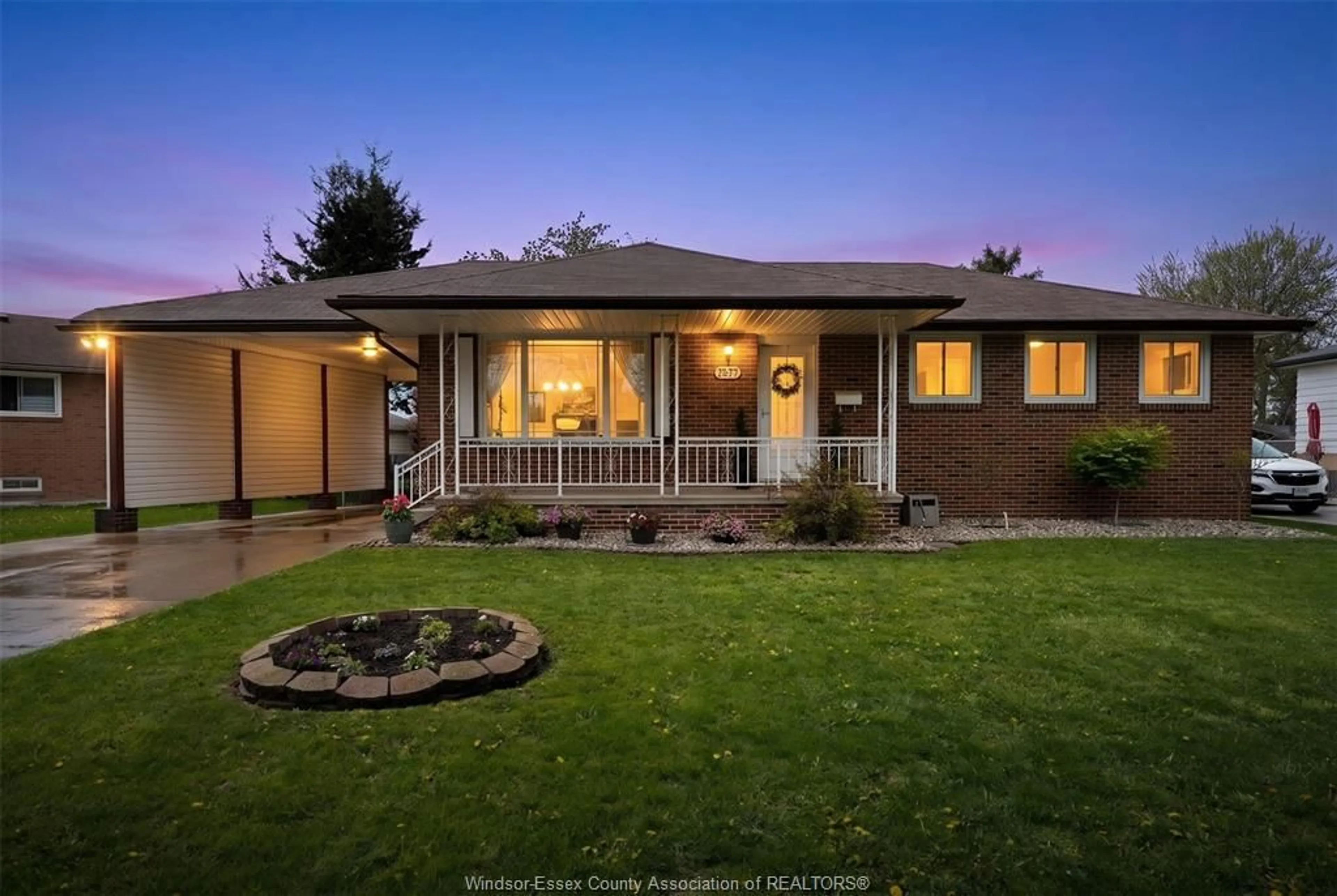 Unknown for 2977 SCOTIA Dr, Windsor Ontario N8T 2G7