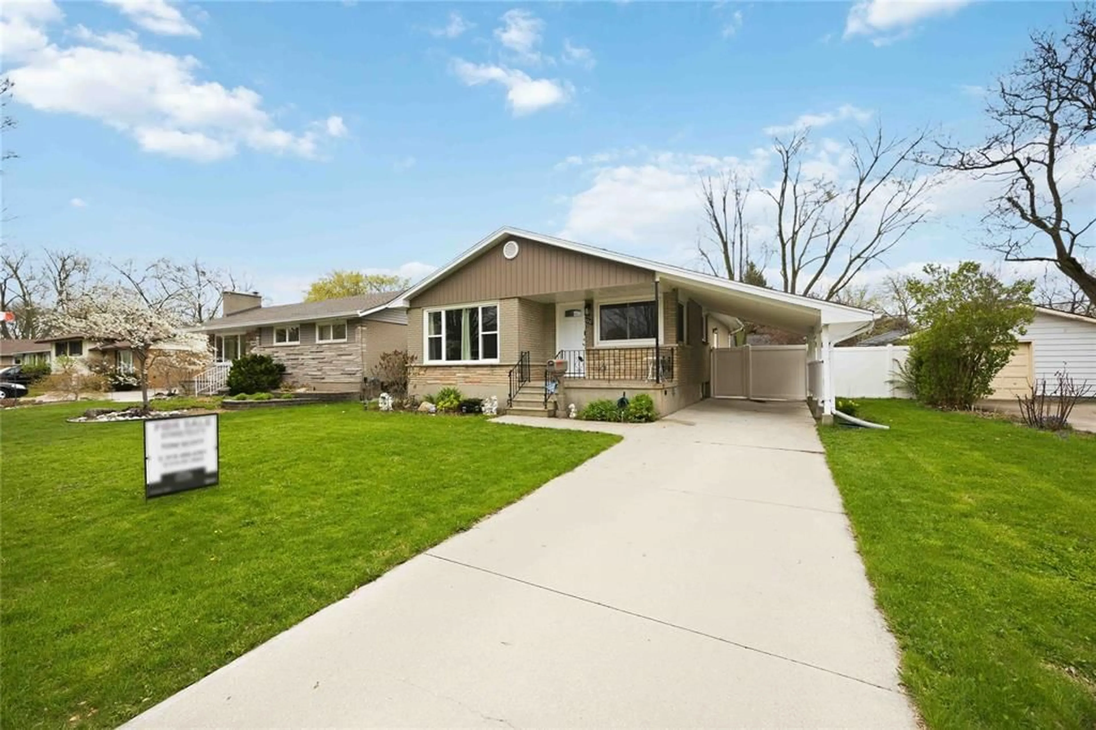 Home with vinyl exterior material, street for 1010 MEIGHEN Cres, Sarnia Ontario N7S 1A8