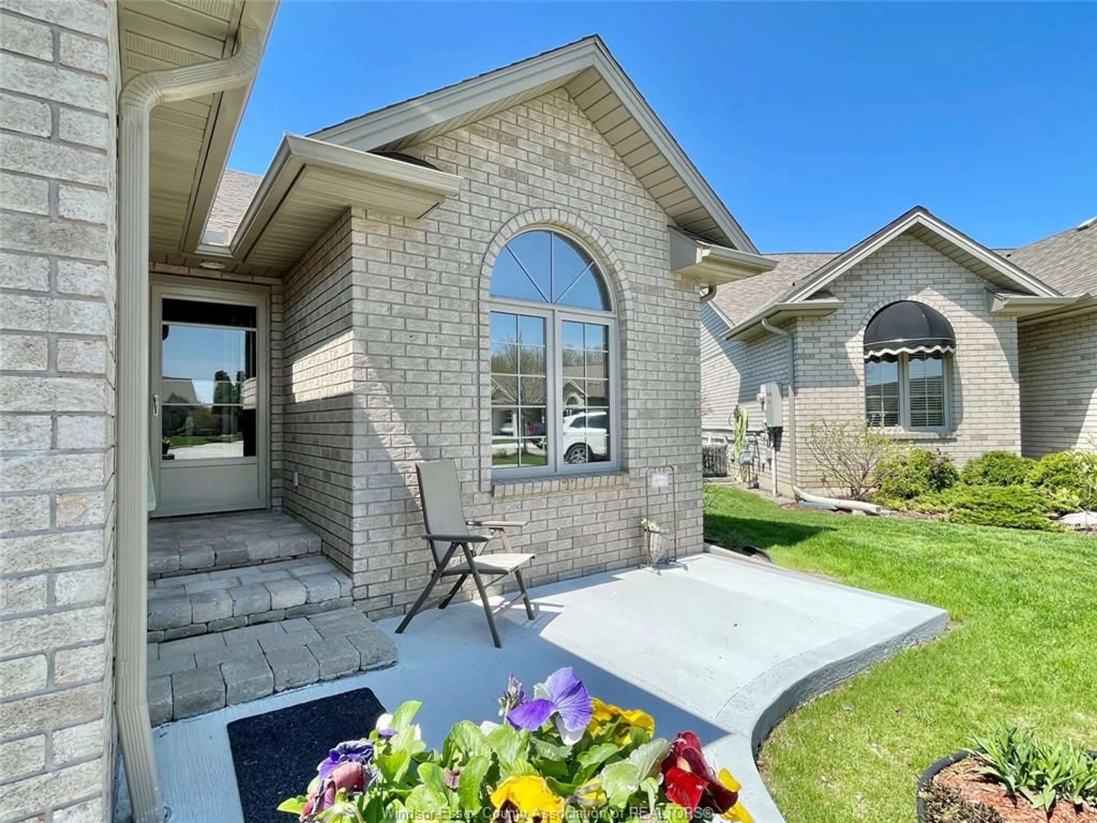 Home with brick exterior material, street for 8 Sand Pebble Cres, Kingsville Ontario N9Y 4B3