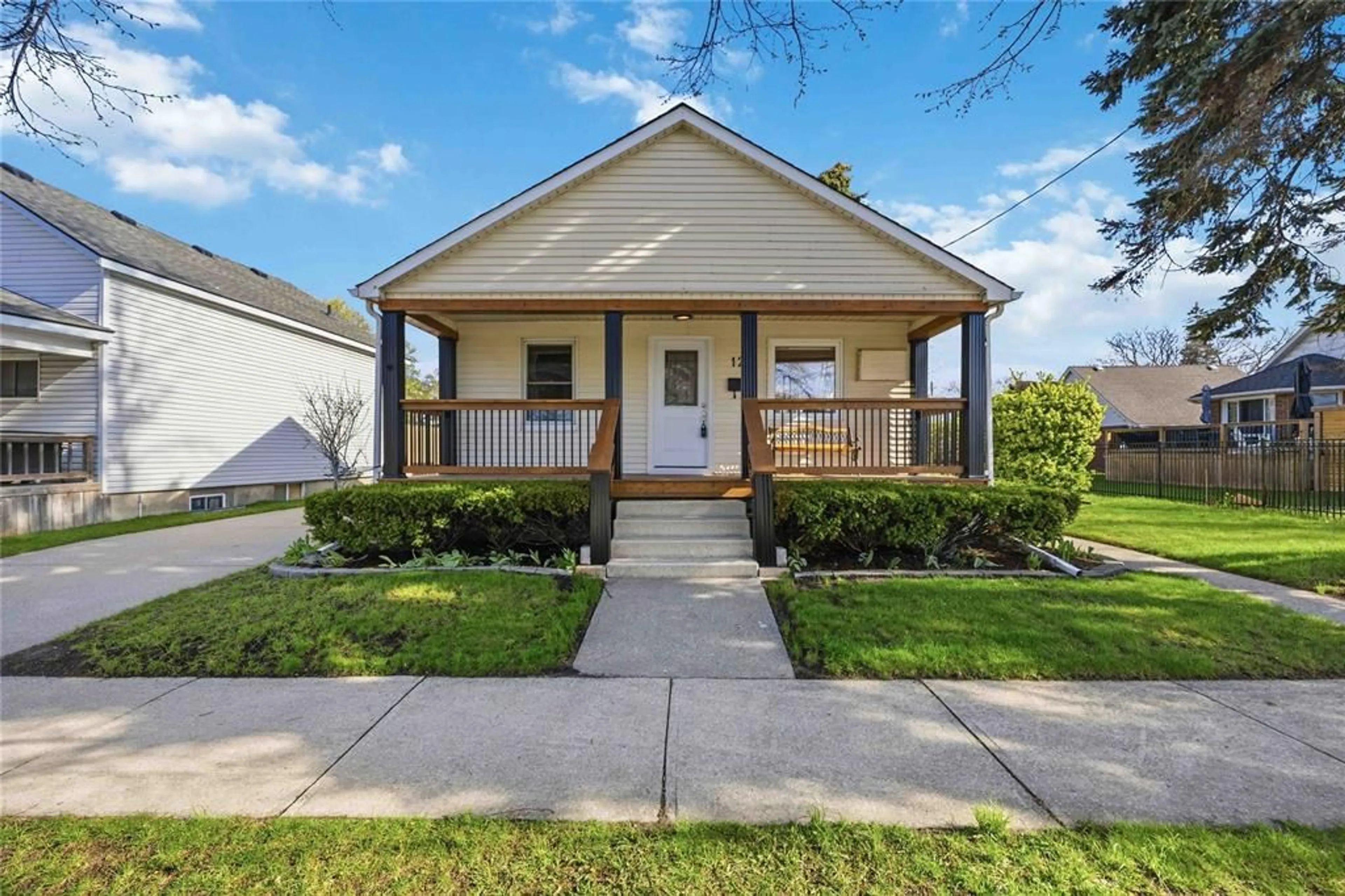 Unknown for 128 ALEXANDRA Ave, Point Edward Ontario N7V 1C2