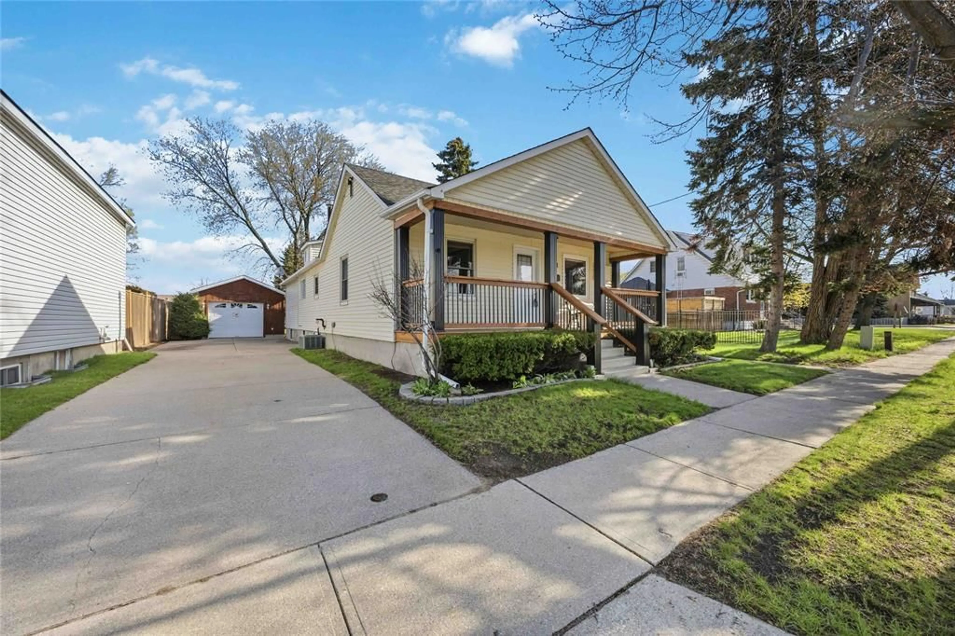 Unknown for 128 ALEXANDRA Ave, Point Edward Ontario N7V 1C2