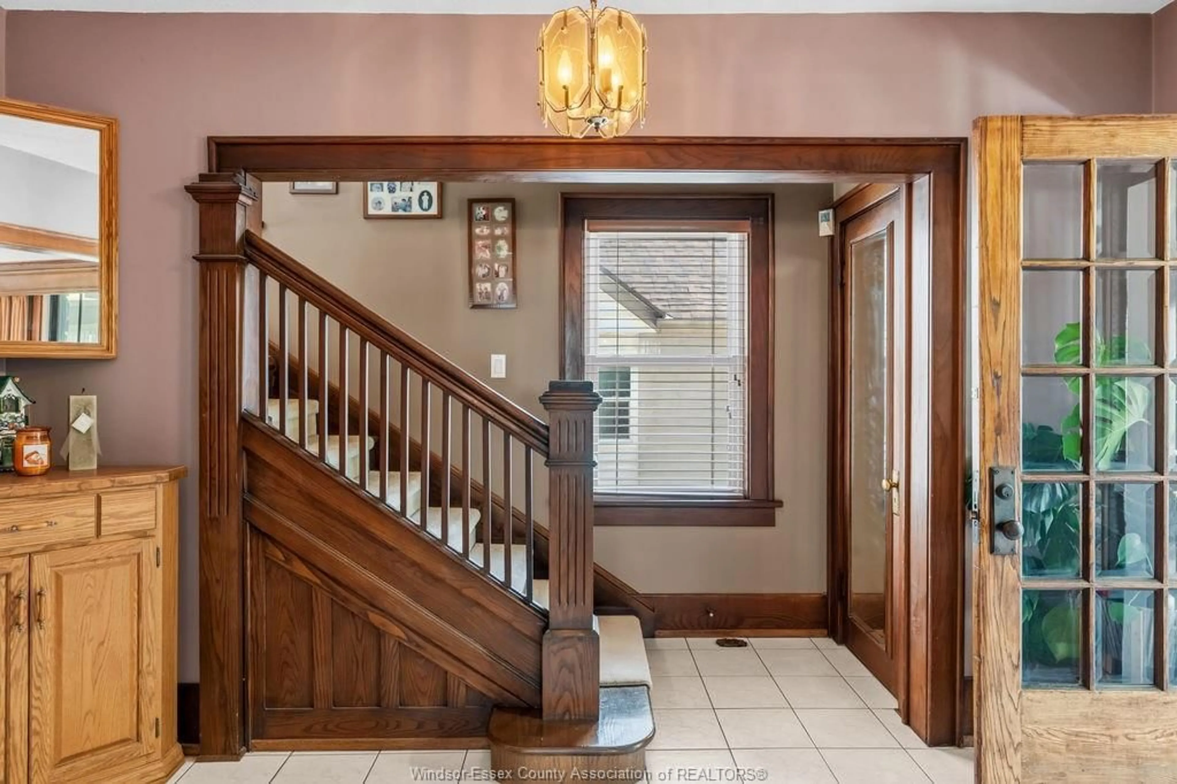 Unknown for 28 ALBERT St, Leamington Ontario N8H 3J8