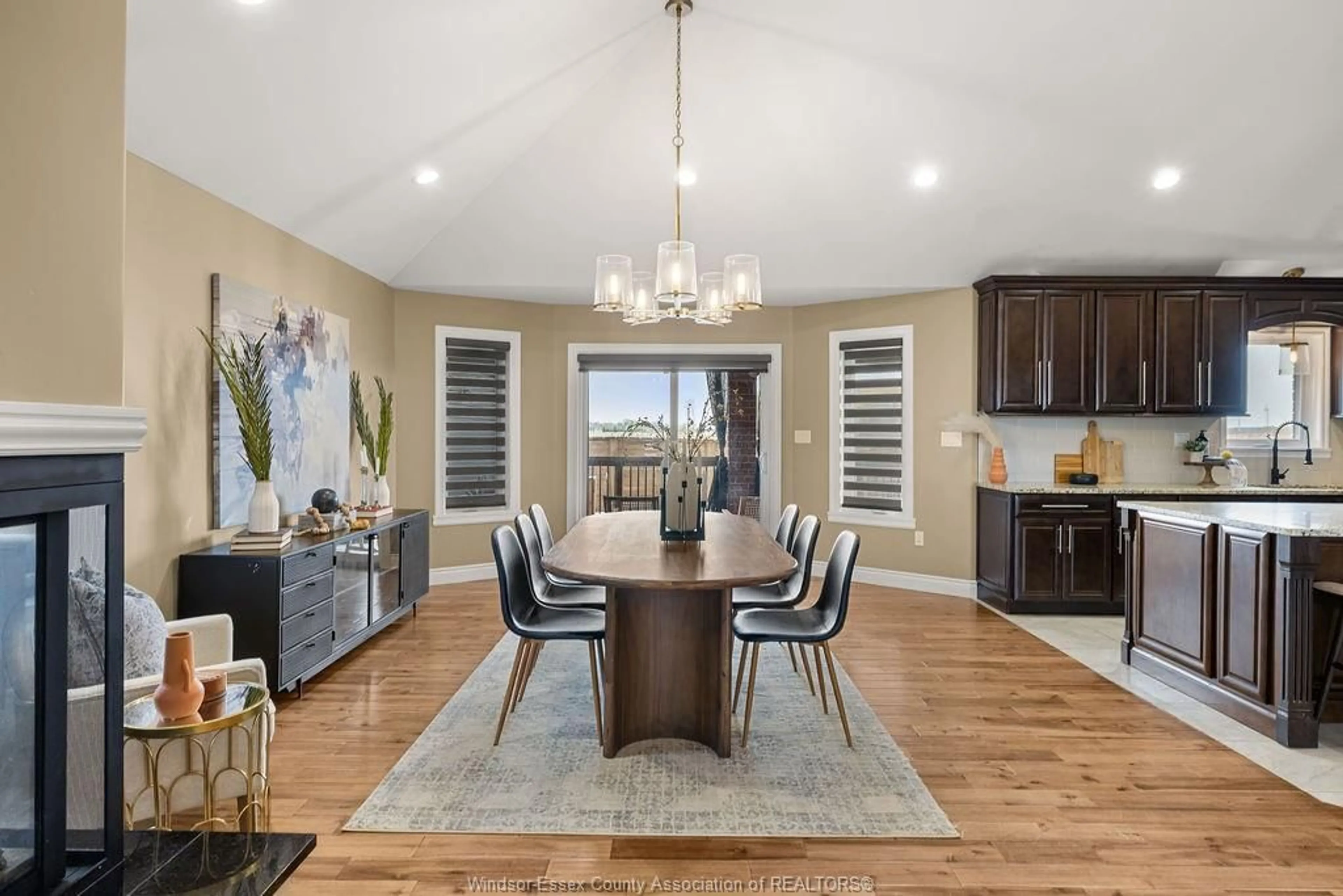 Unknown for 379 PIROLI Cres, Lakeshore Ontario N8L 0R7