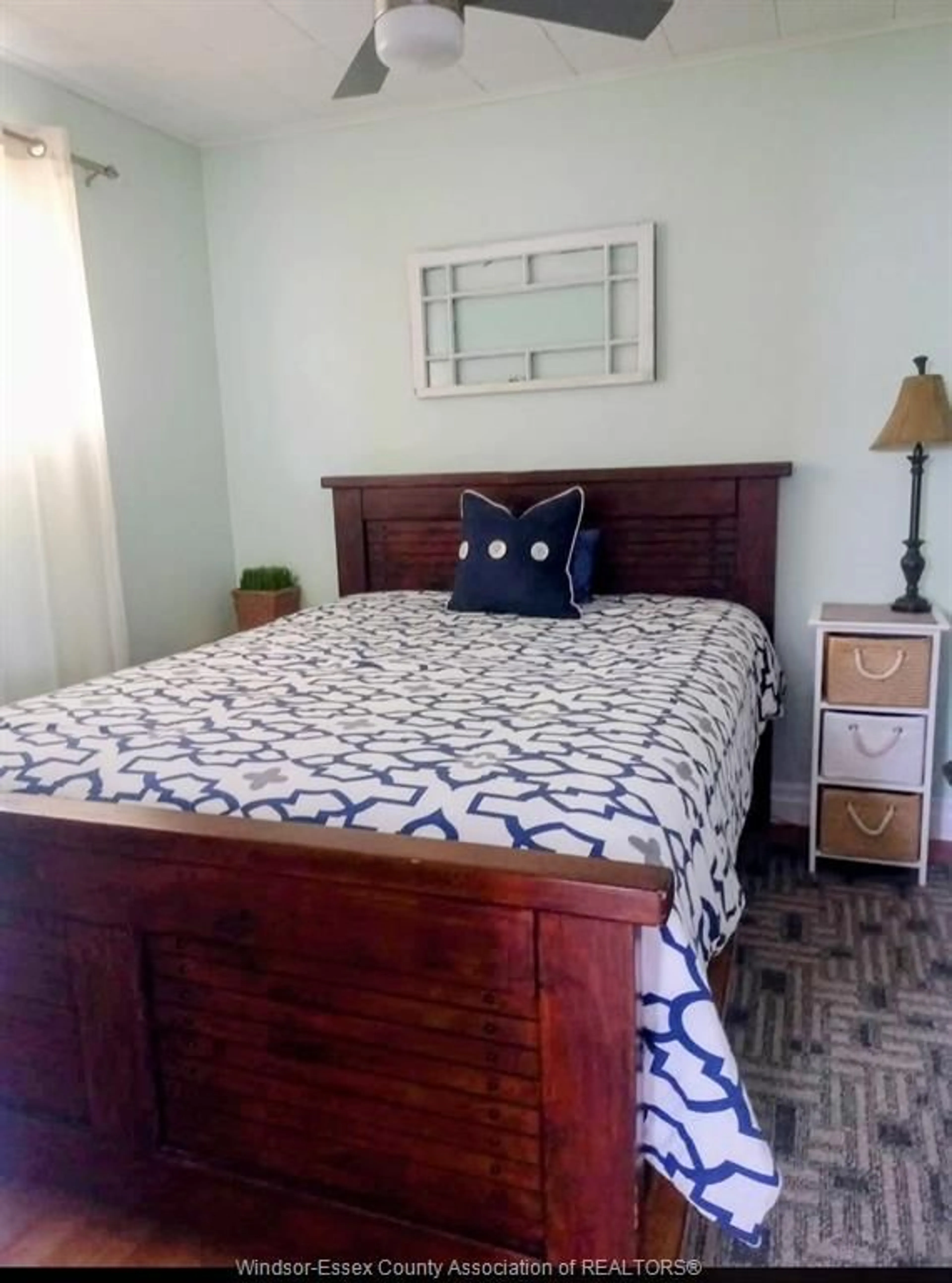 Bedroom with bed, unknown for 523 LYPPS BEACH, Colchester Ontario N0R 1G0