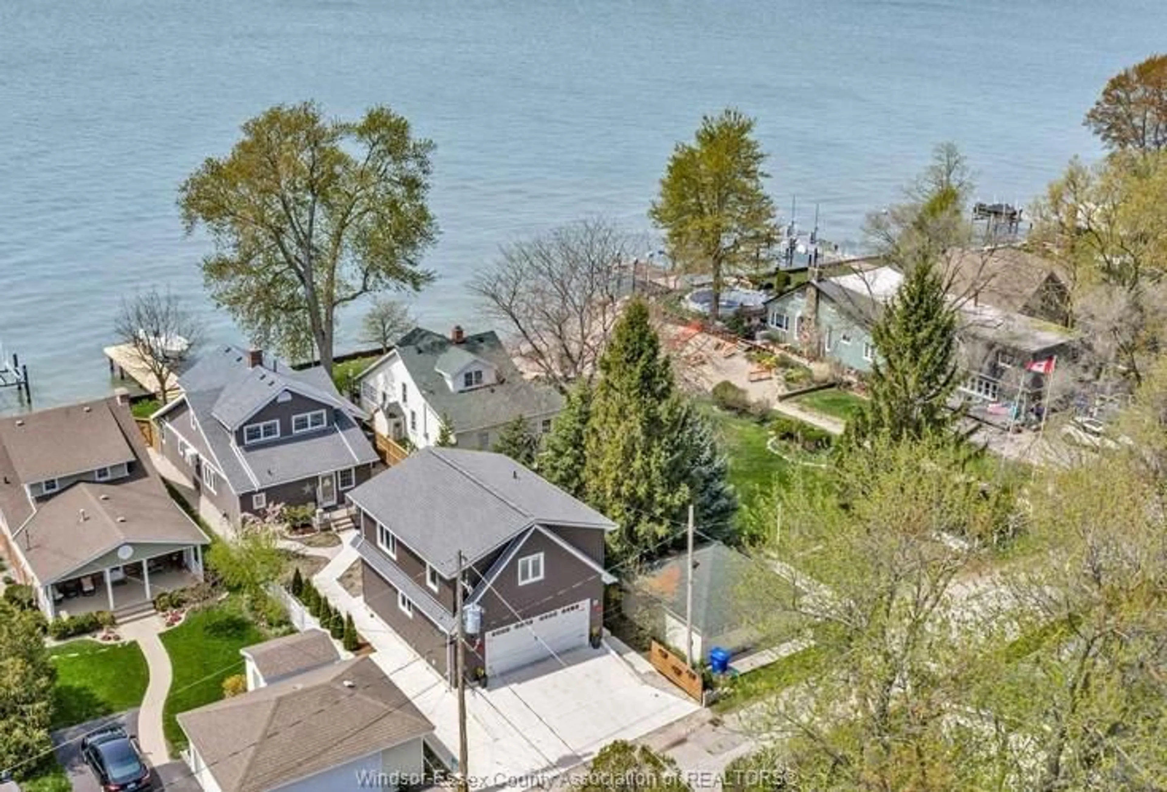 A pic from outside/outdoor area/front of a property/back of a property/a pic from drone, water/lake/river/ocean view for 41 Mickle Dr, Amherstburg Ontario N9V 1V3