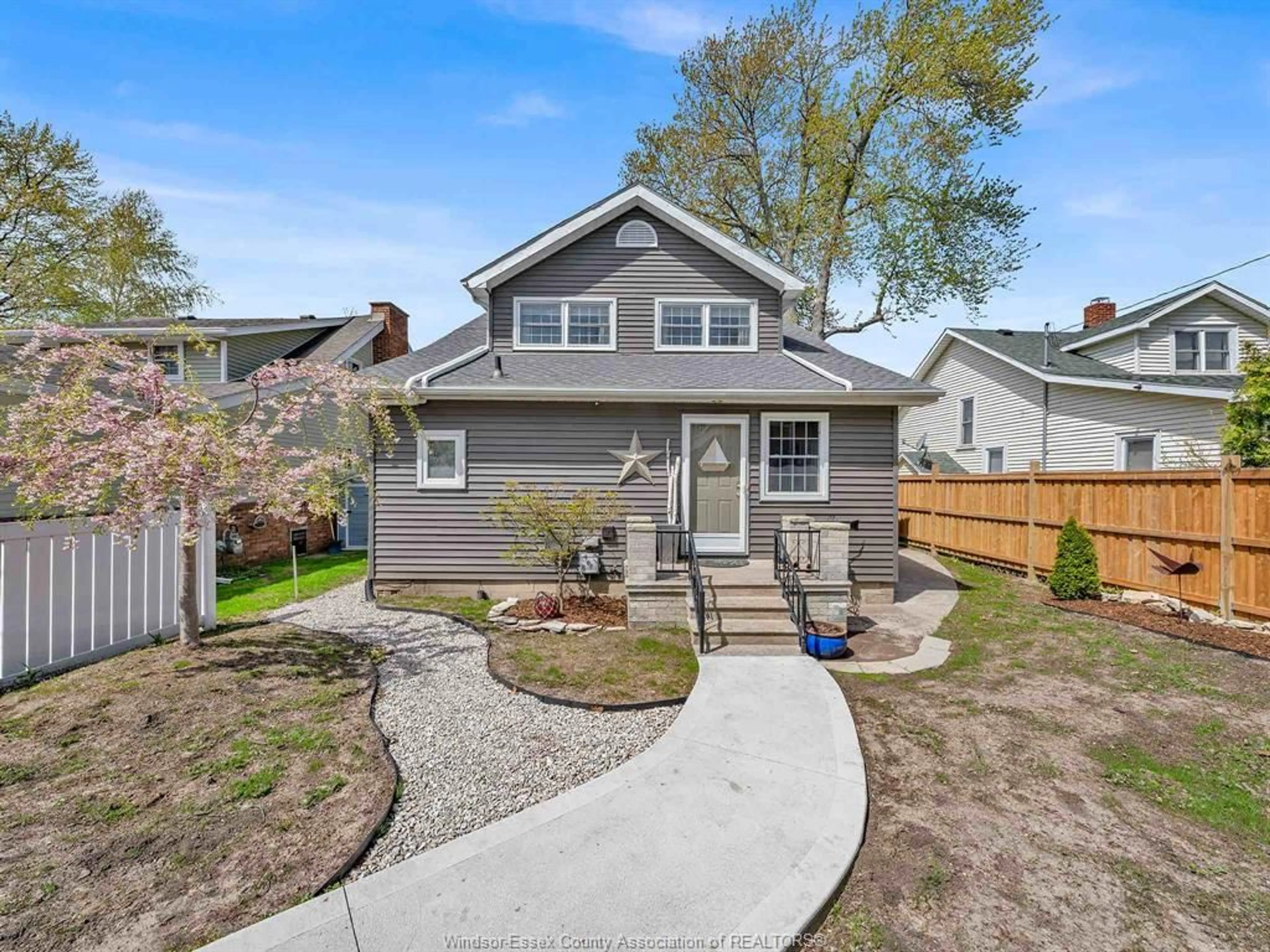 Unknown for 41 Mickle Dr, Amherstburg Ontario N9V 1V3