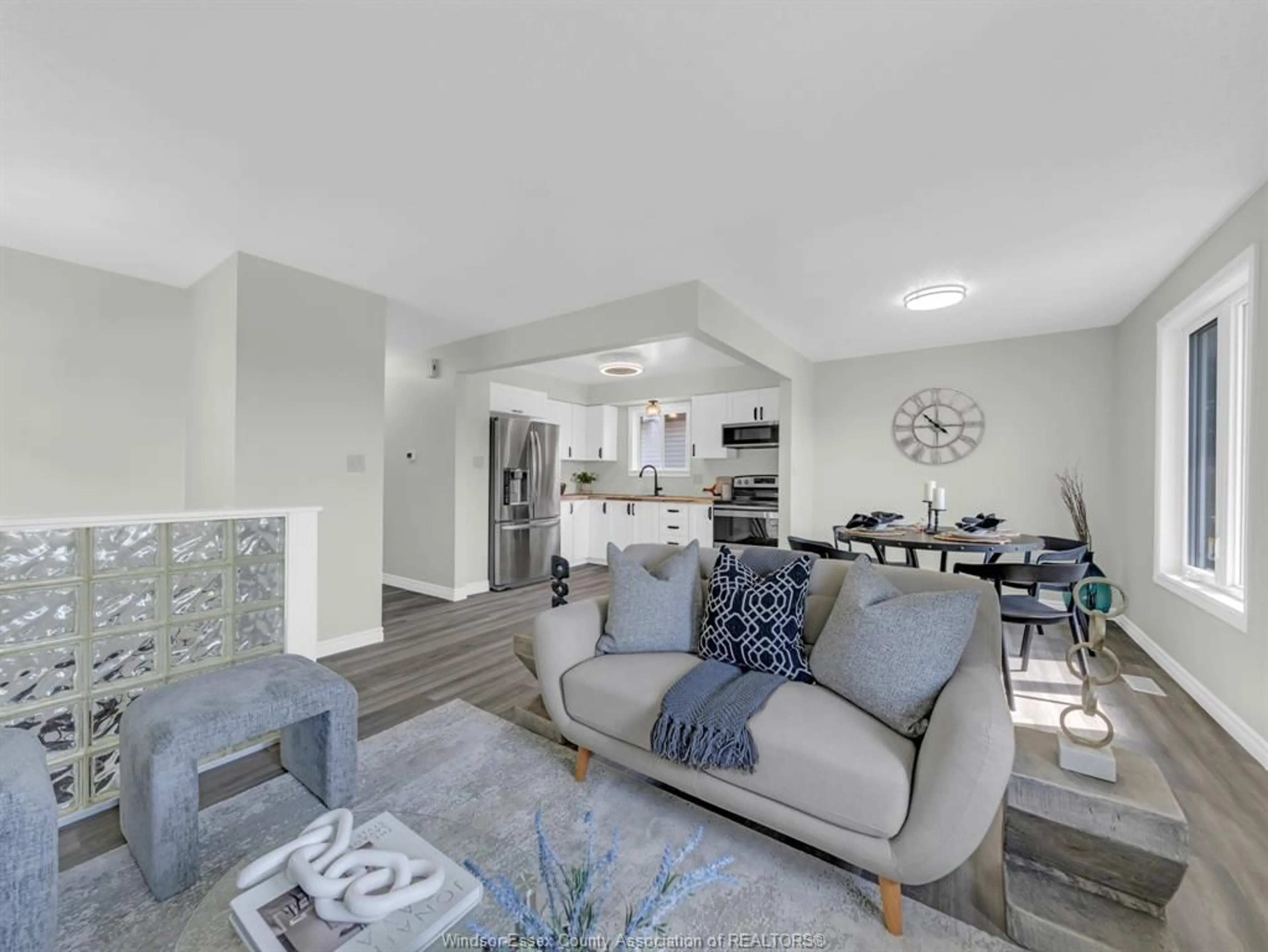 Living room with furniture, unknown for 30 Indiana Pl, Amherstburg Ontario N9V 3X5