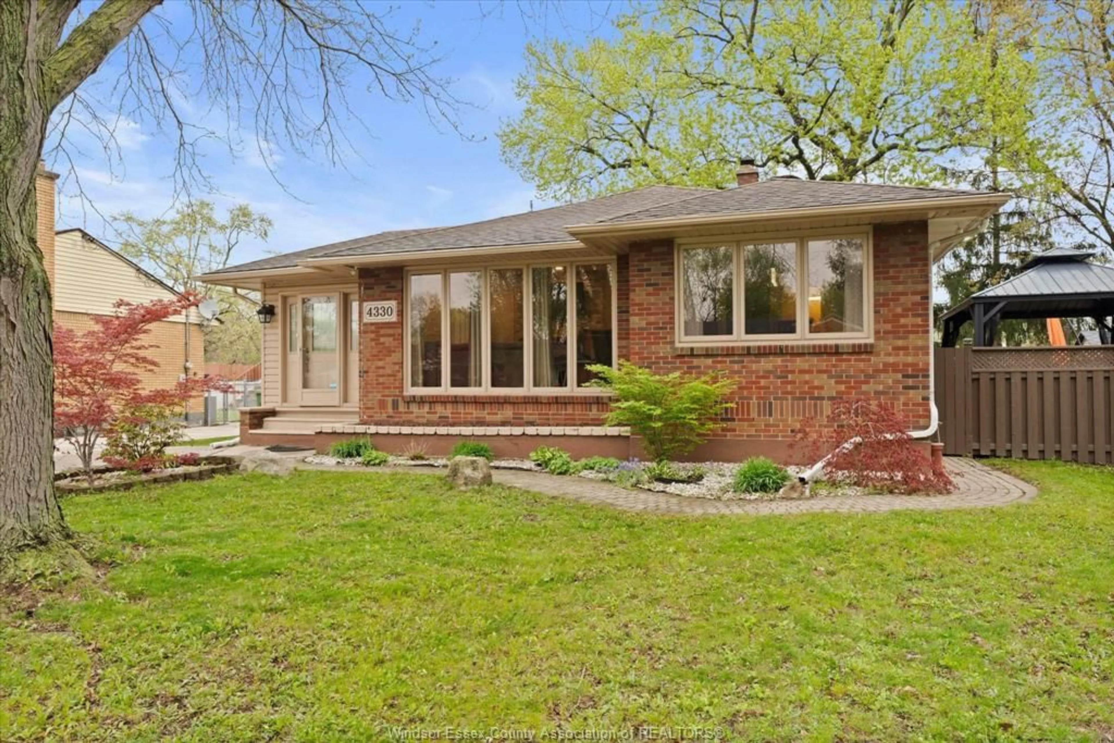 Home with brick exterior material, street for 4330 MOUNT ROYAL, Windsor Ontario N9G 2C4