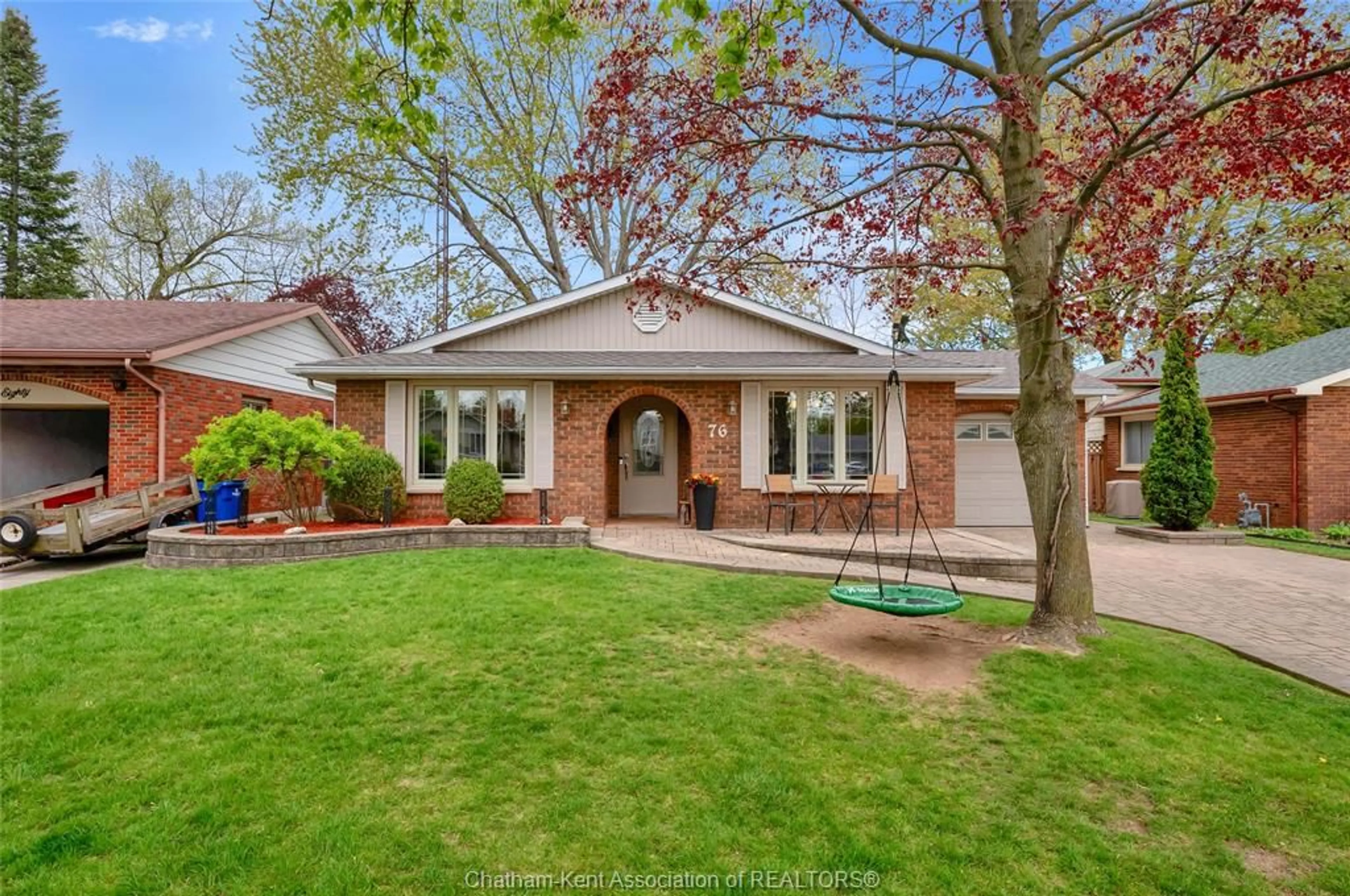 Home with brick exterior material, street for 76 THORNHILL Cres, Chatham Ontario N7L 4M3