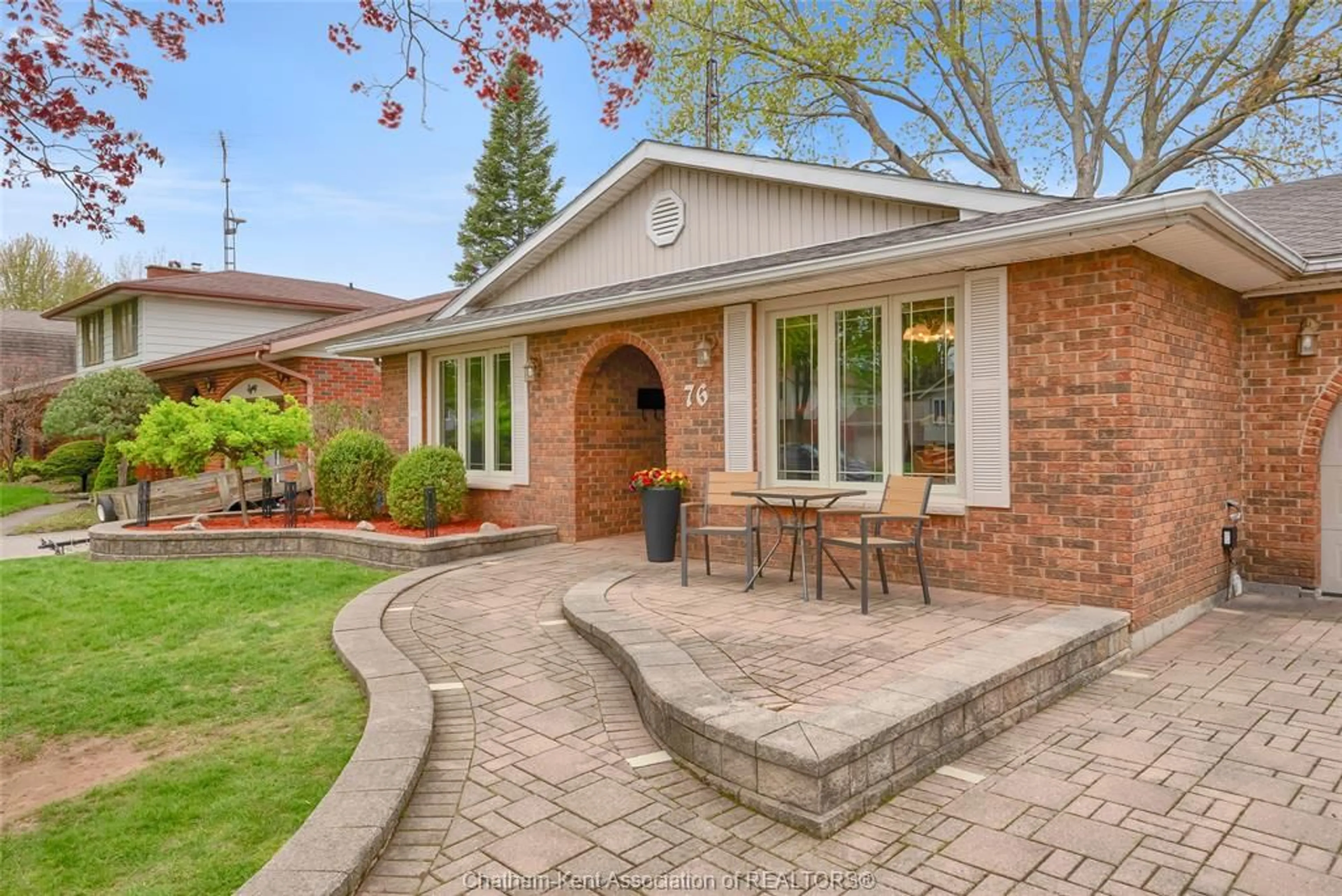 Home with brick exterior material, street for 76 THORNHILL Cres, Chatham Ontario N7L 4M3