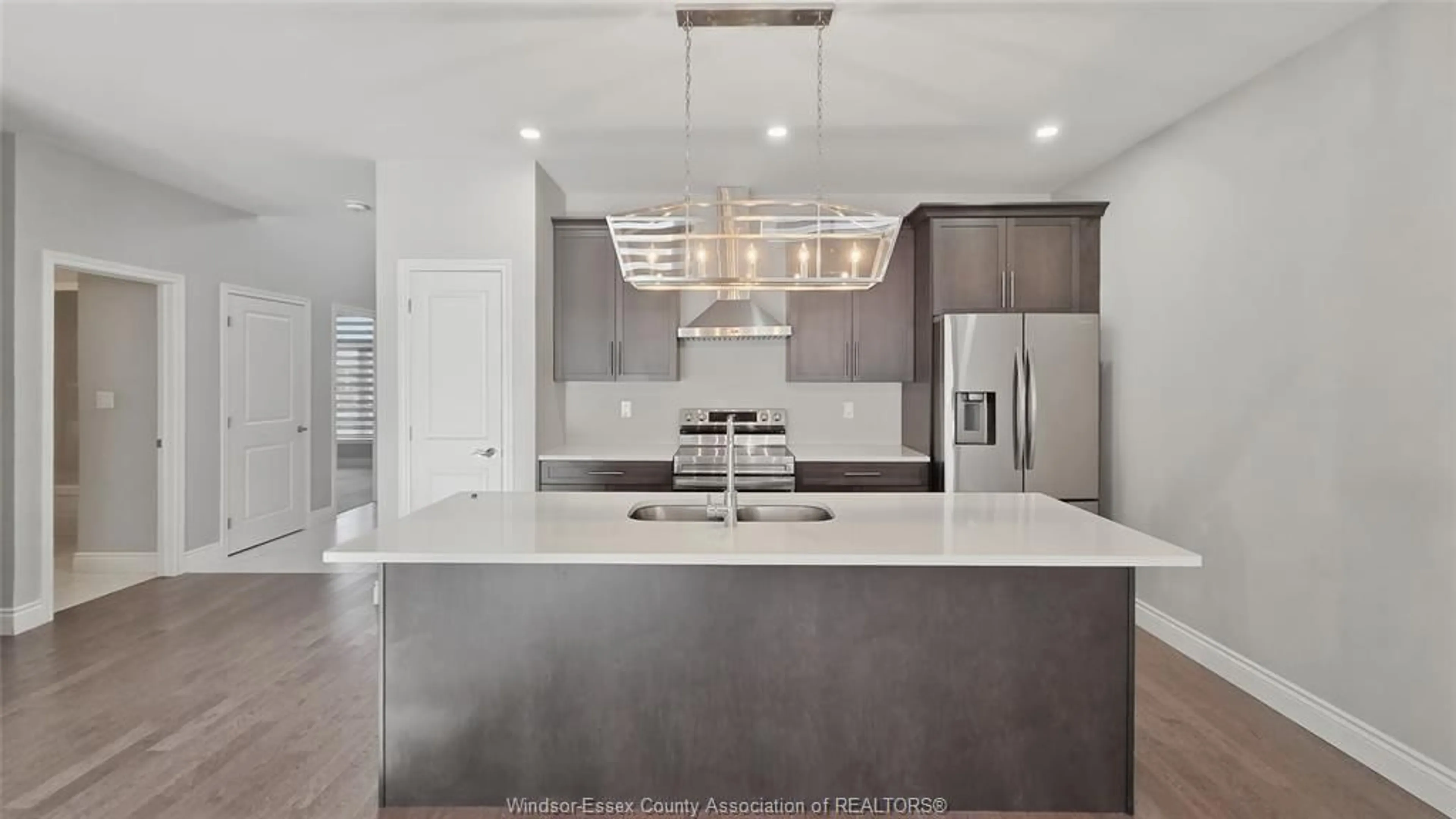 Open concept kitchen, ceramic/tile floor for 313 KELLY Rd, Amherstburg Ontario N9V 0H1