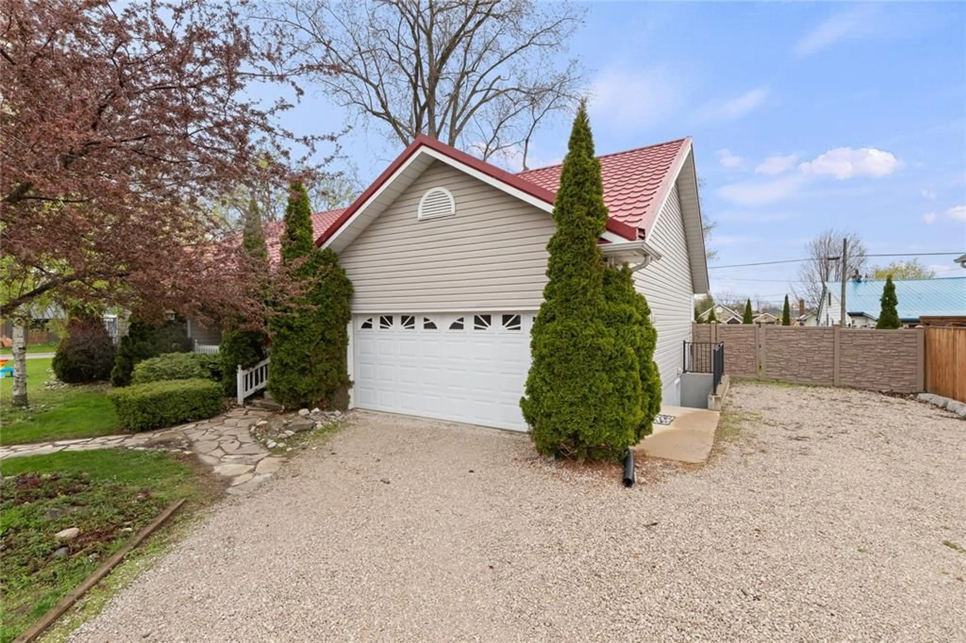 Unknown for 1970 ORCHARD Ave, Sarnia Ontario N0N 1C0