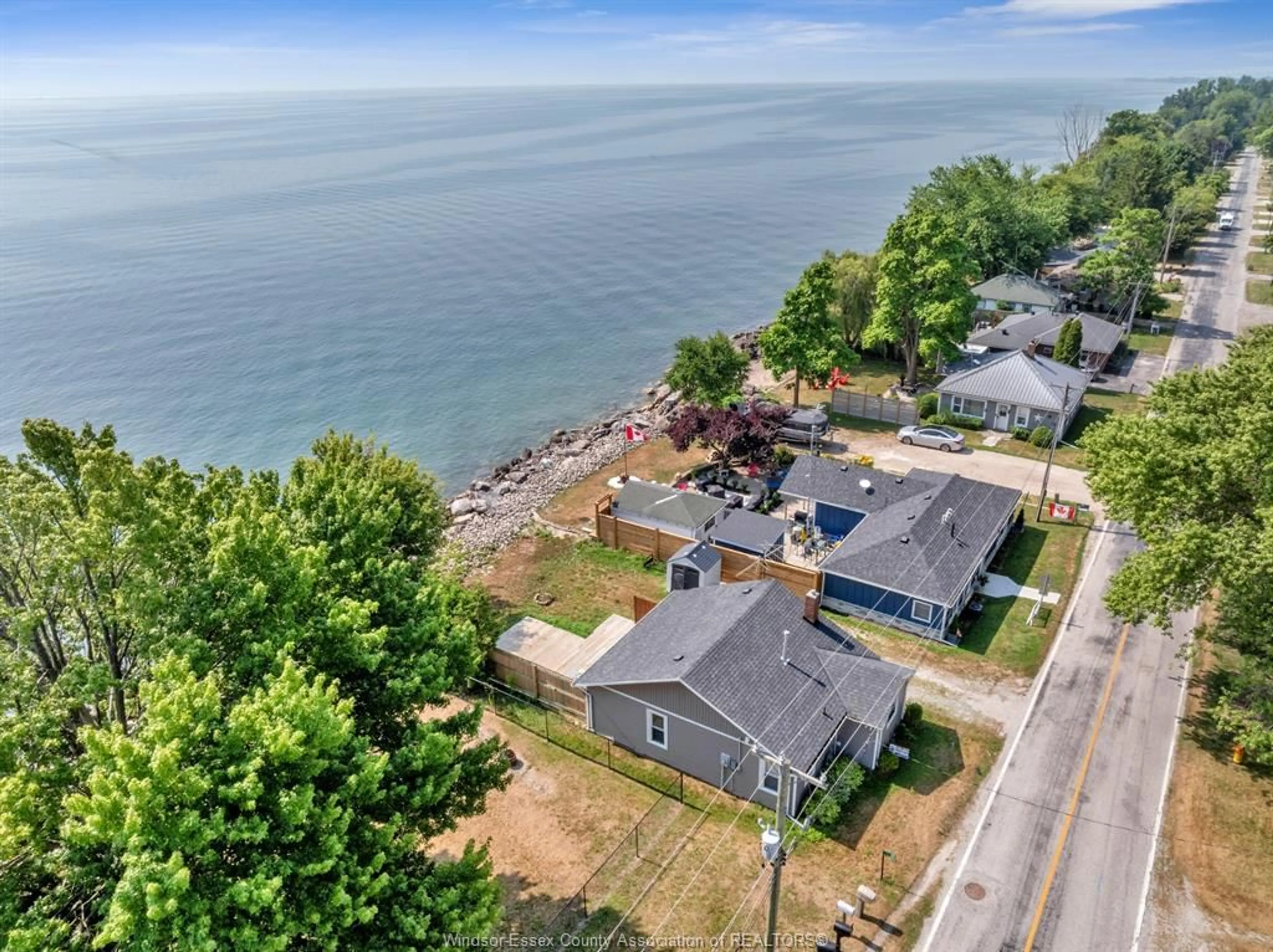 A pic from outside/outdoor area/front of a property/back of a property/a pic from drone, water/lake/river/ocean view for 32 PULLEY Rd, Leamington Ontario N0P 2P0