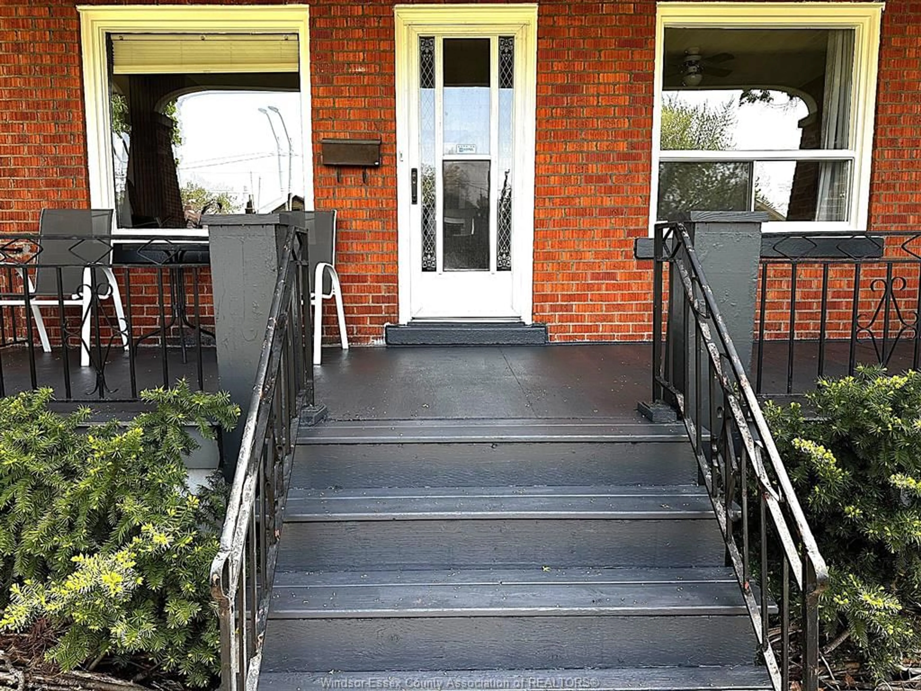 Indoor entryway for 1310 Bruce, Windsor Ontario N8X 1X3