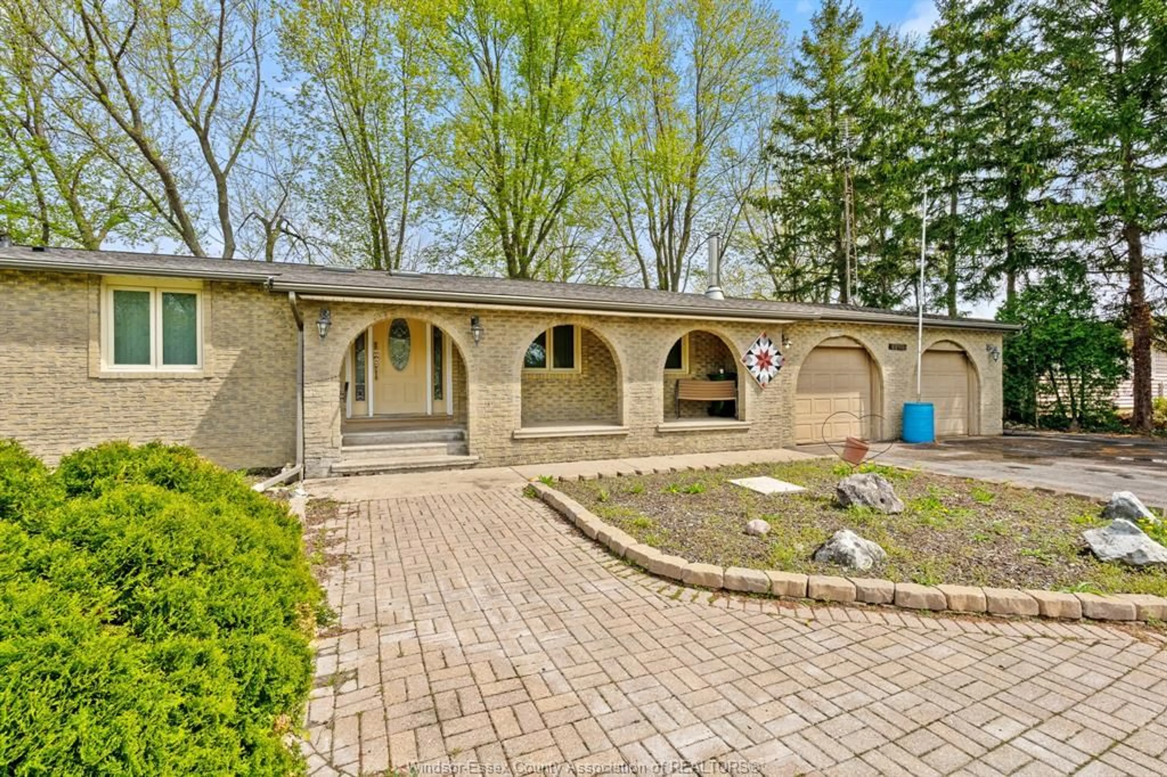 Patio, street for 1468 COUNTY RD 27, Lakeshore Ontario N0R 1A0