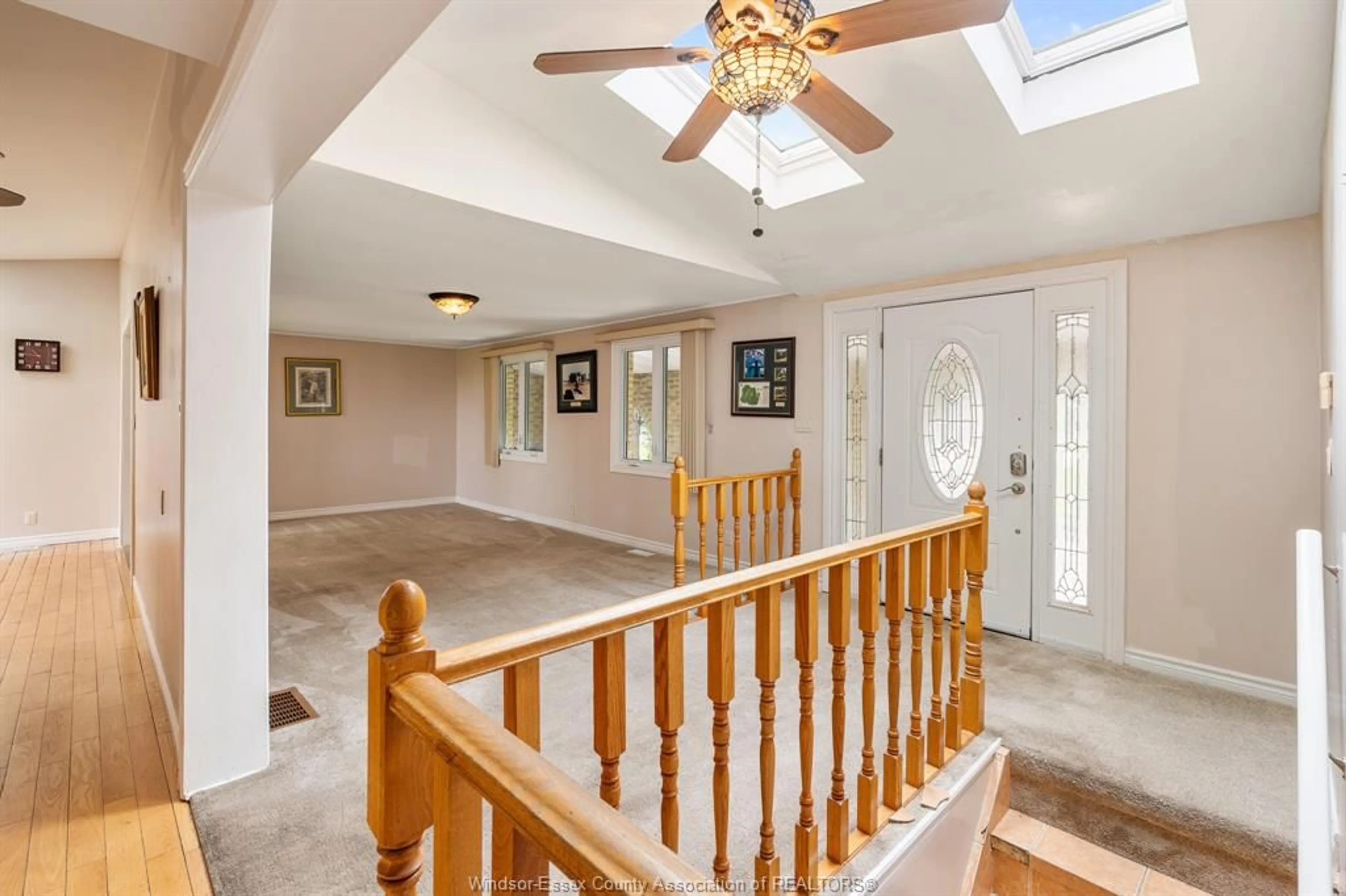 Indoor foyer for 1468 COUNTY RD 27, Lakeshore Ontario N0R 1A0