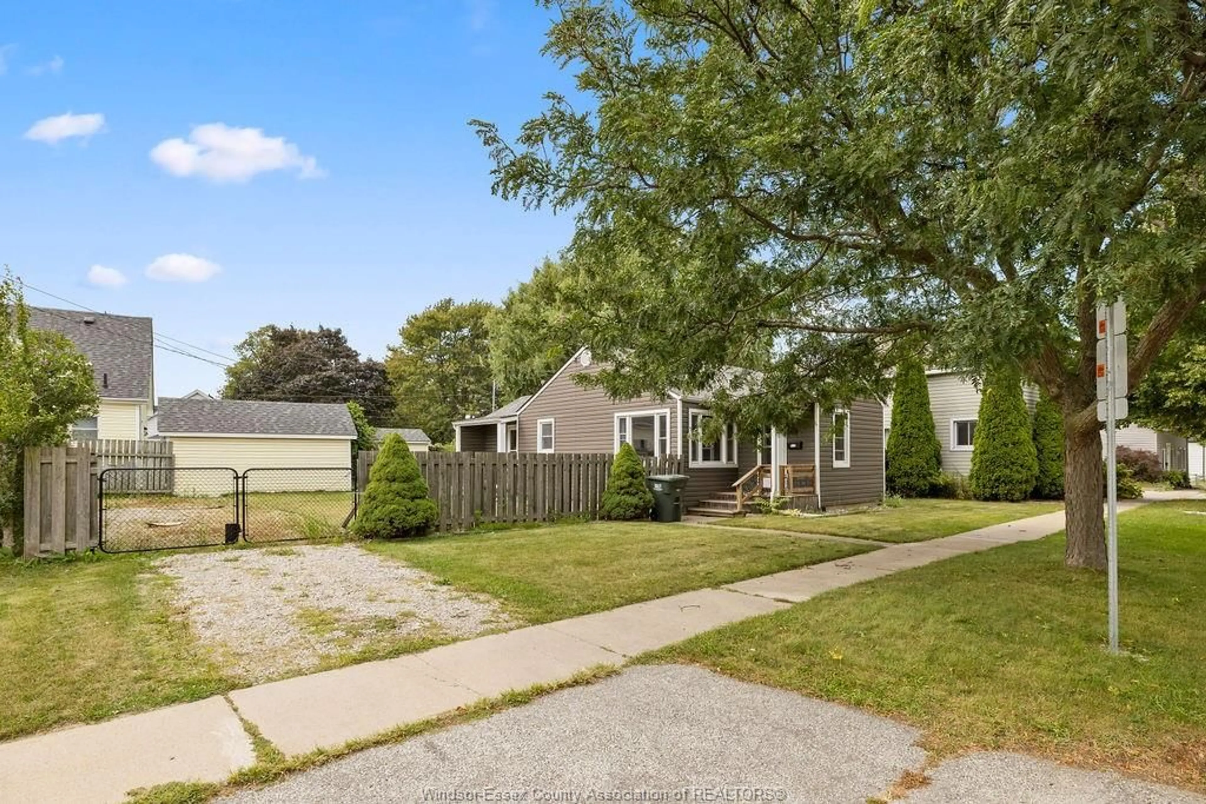 A pic from outside/outdoor area/front of a property/back of a property/a pic from drone, street for 300 KING, Amherstburg Ontario N9V 2C6