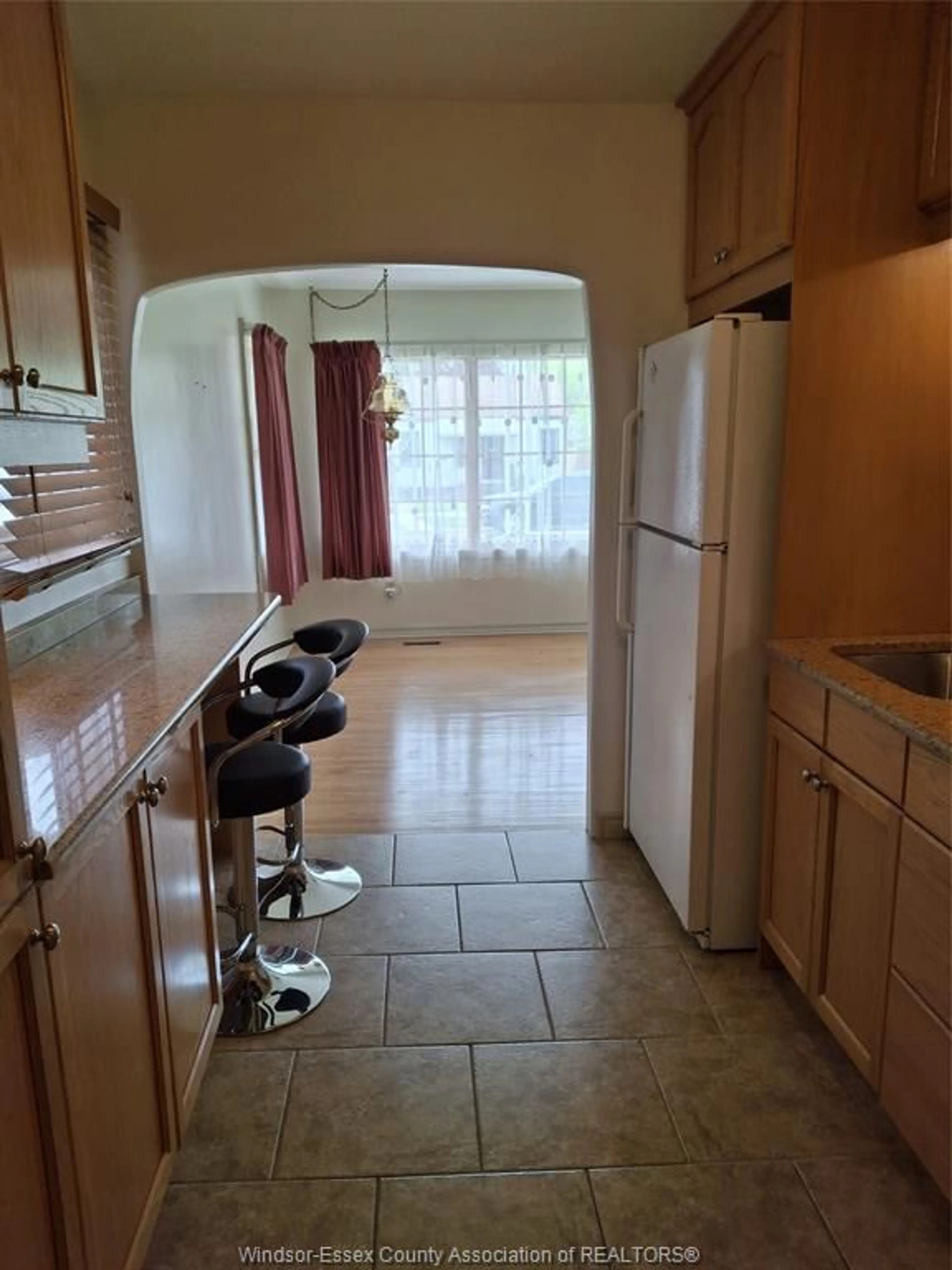 Standard kitchen, ceramic/tile floor for 2352 WELLESLEY, Windsor Ontario N8W 2G2