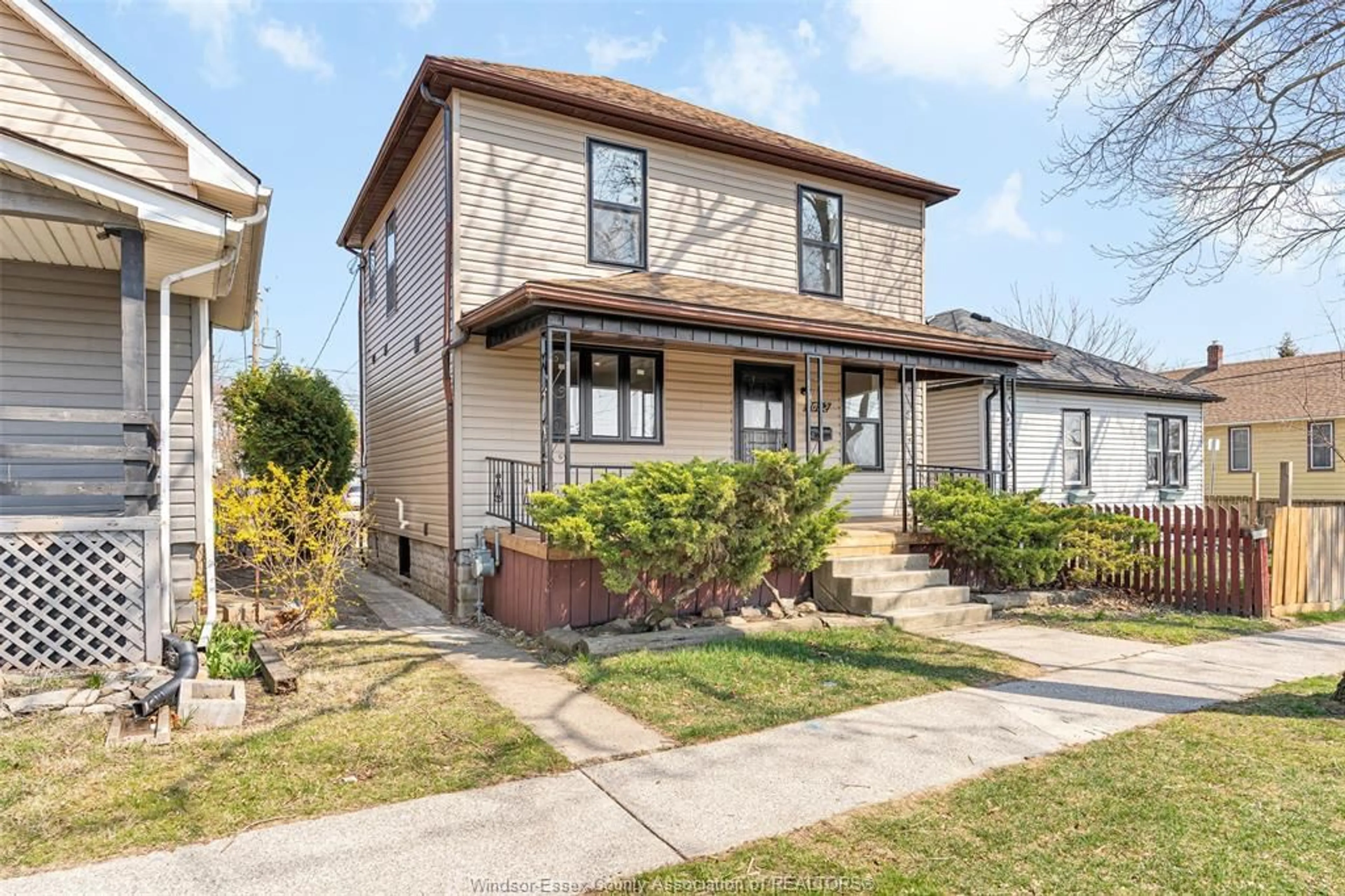 Unknown for 1092 ST. LUKE, Windsor Ontario N8Y 3M8