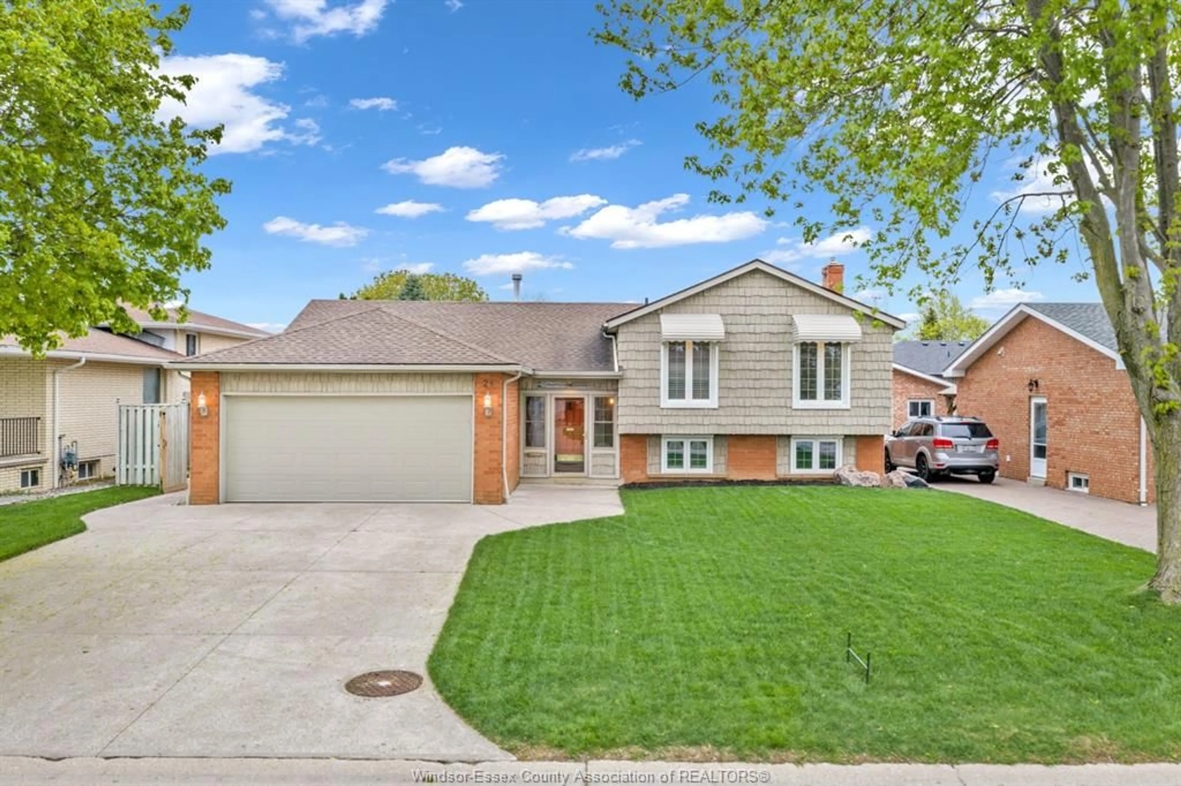 Home with brick exterior material, street for 24 STATES, Amherstburg Ontario N9V 3M2