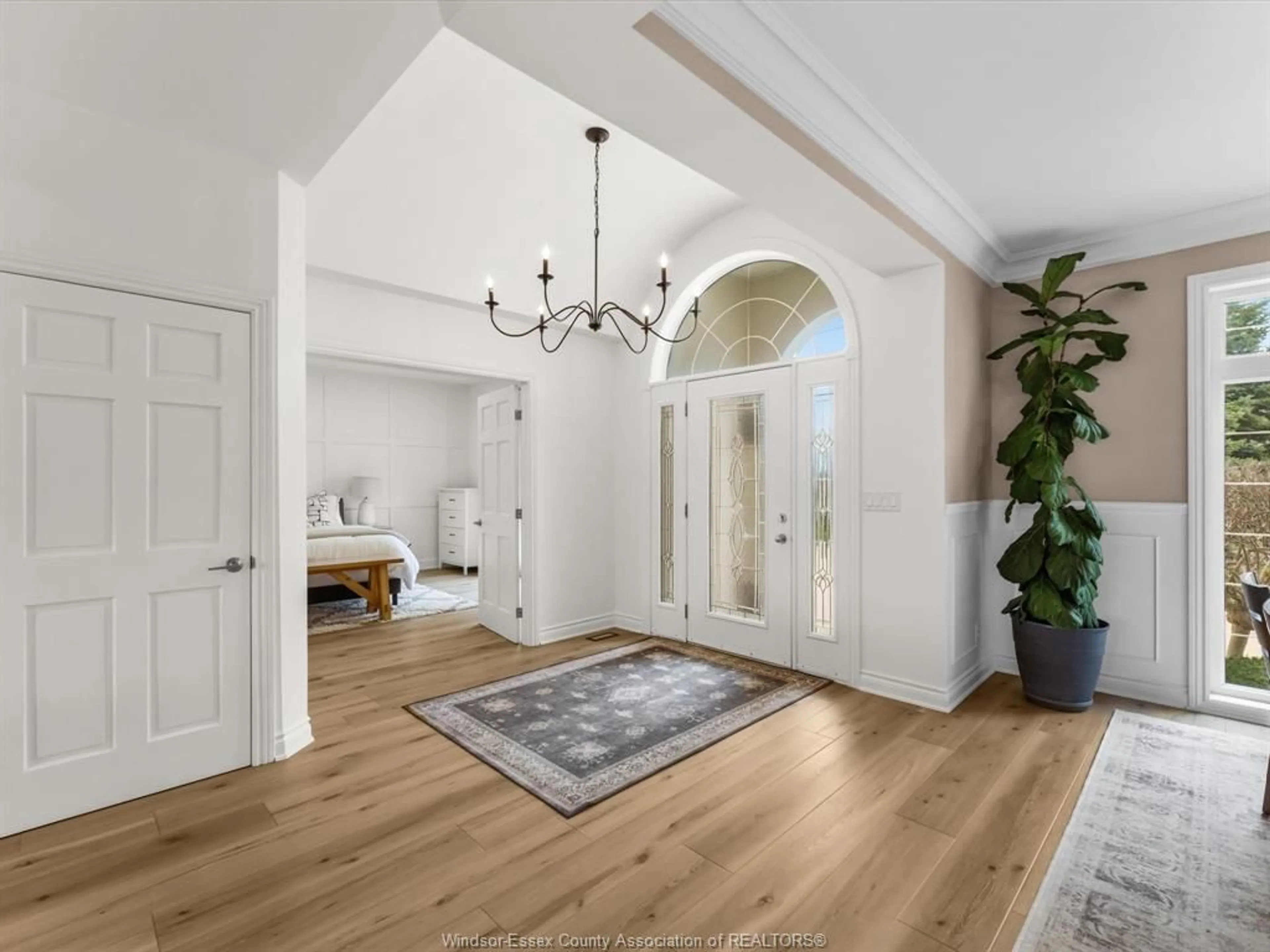 Indoor entryway for 1612 Road 2, Kingsville Ontario N0P 2G0