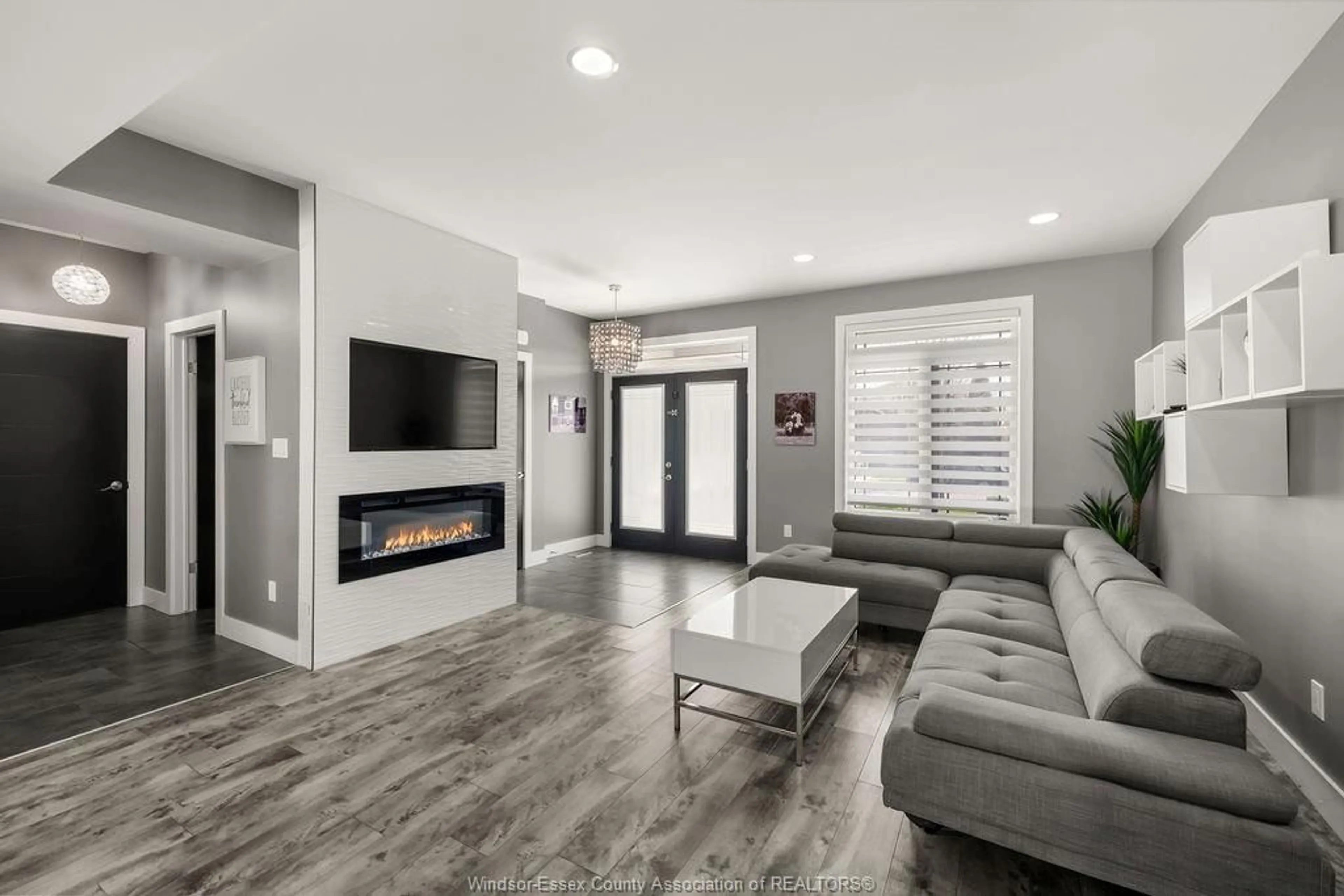 Living room with furniture, unknown for 575 INTERNATIONAL, LaSalle Ontario N9J 0A3