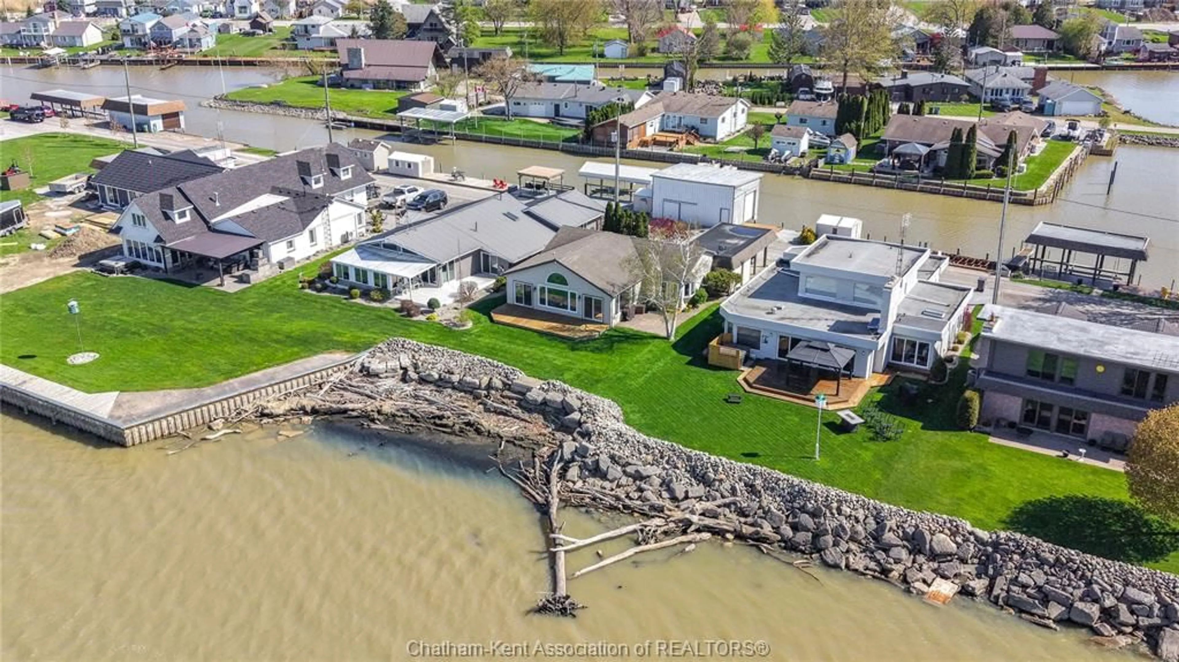 A pic from outside/outdoor area/front of a property/back of a property/a pic from drone, water/lake/river/ocean view for 19060 PENINSULA St, Lighthouse Cove Ontario N0P 2L0
