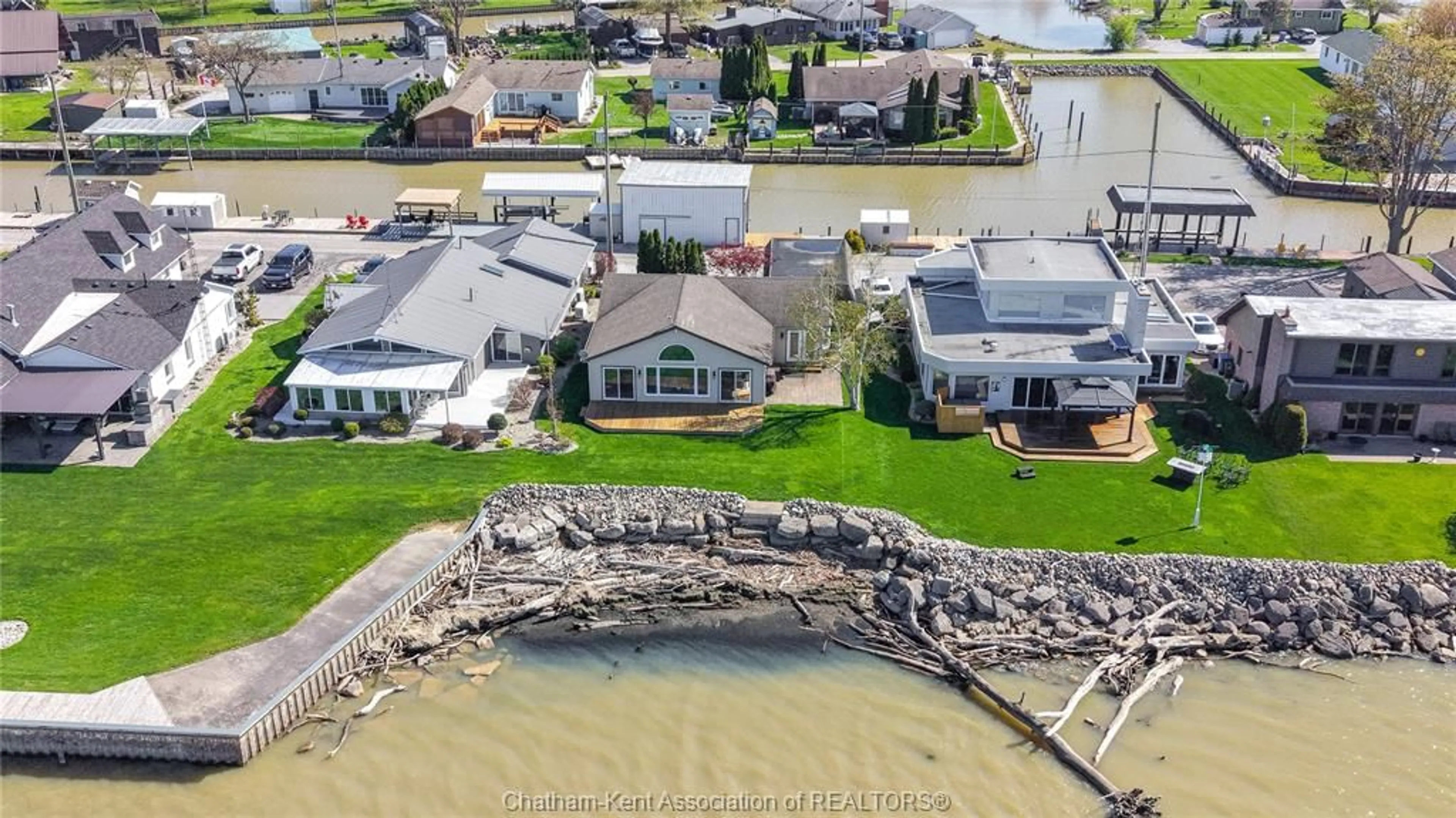 A pic from outside/outdoor area/front of a property/back of a property/a pic from drone, water/lake/river/ocean view for 19060 PENINSULA St, Lighthouse Cove Ontario N0P 2L0