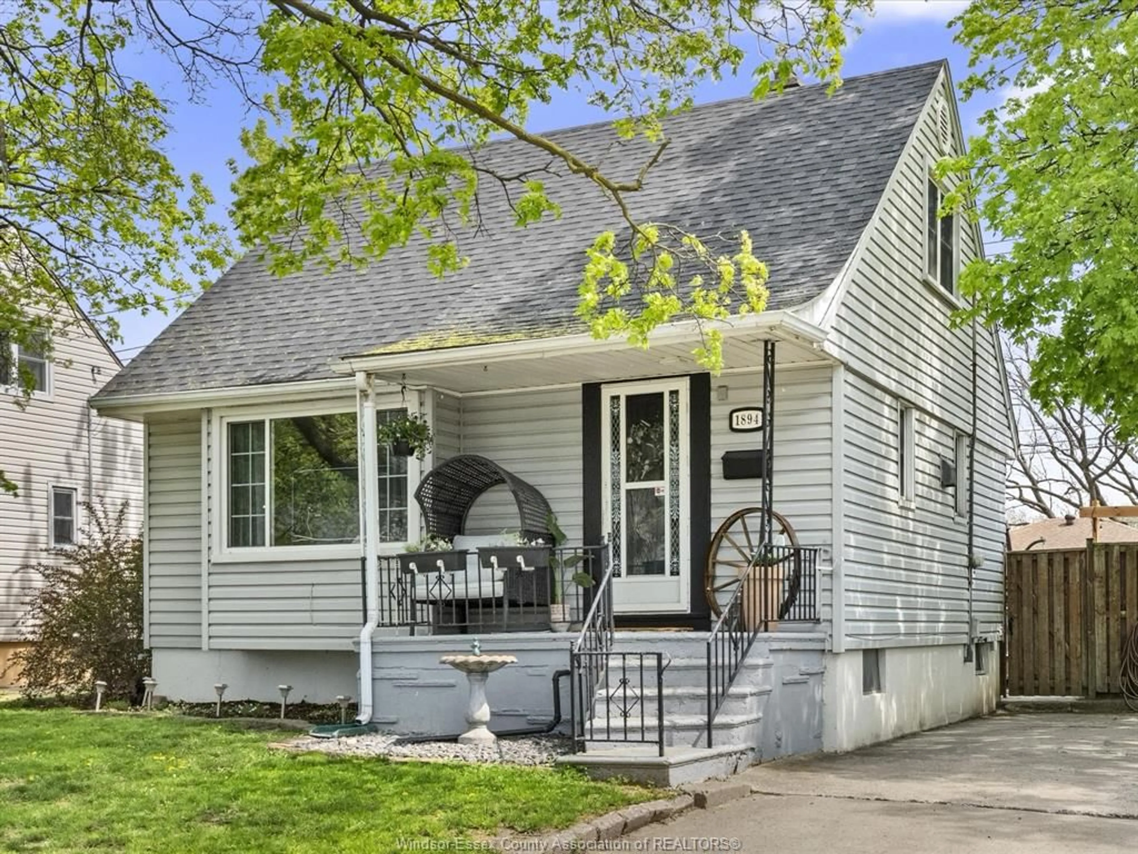 Home with vinyl exterior material, street for 1894 MALTA Rd, Windsor Ontario N8W 4H2