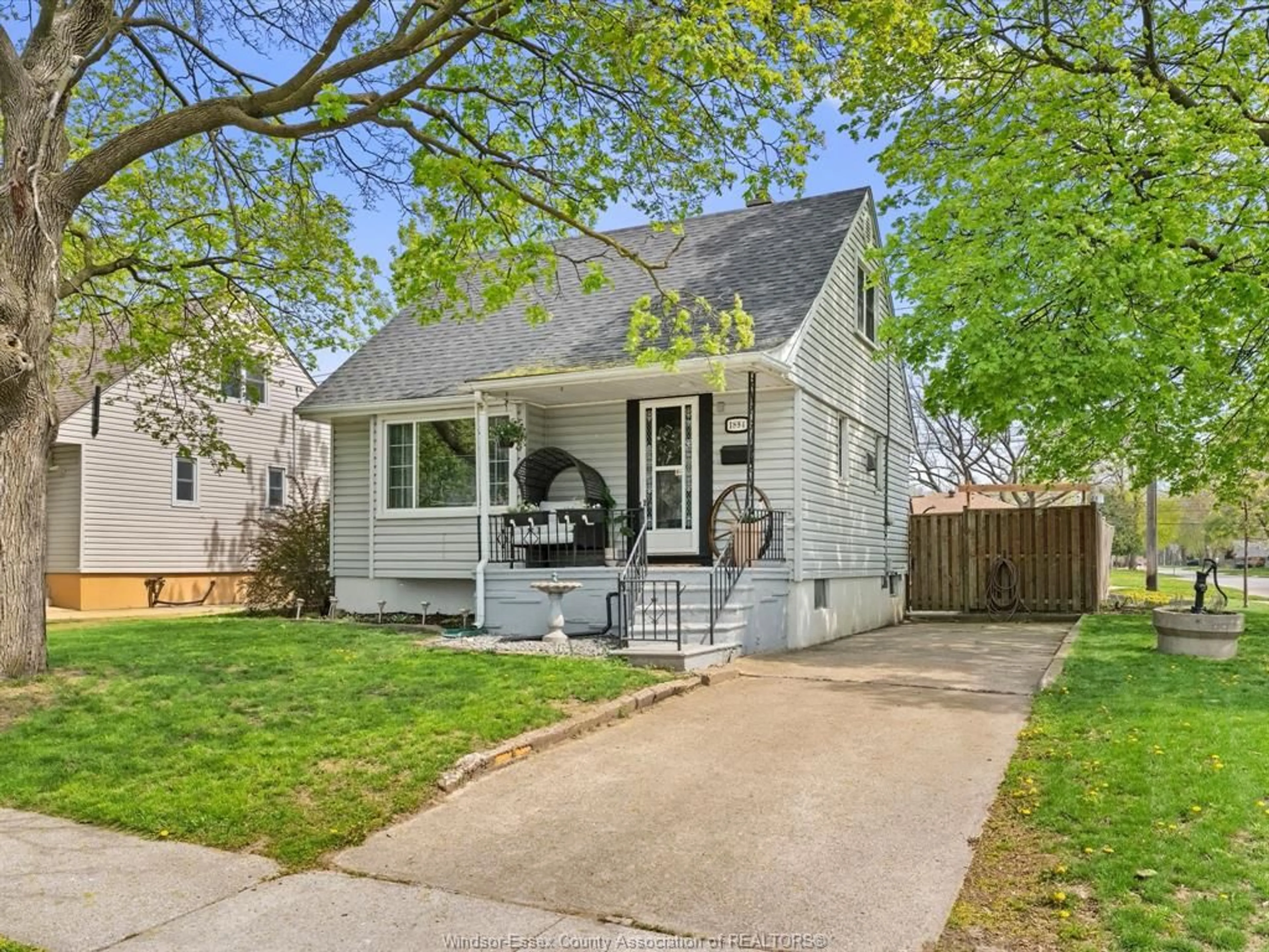 Home with vinyl exterior material, street for 1894 MALTA Rd, Windsor Ontario N8W 4H2