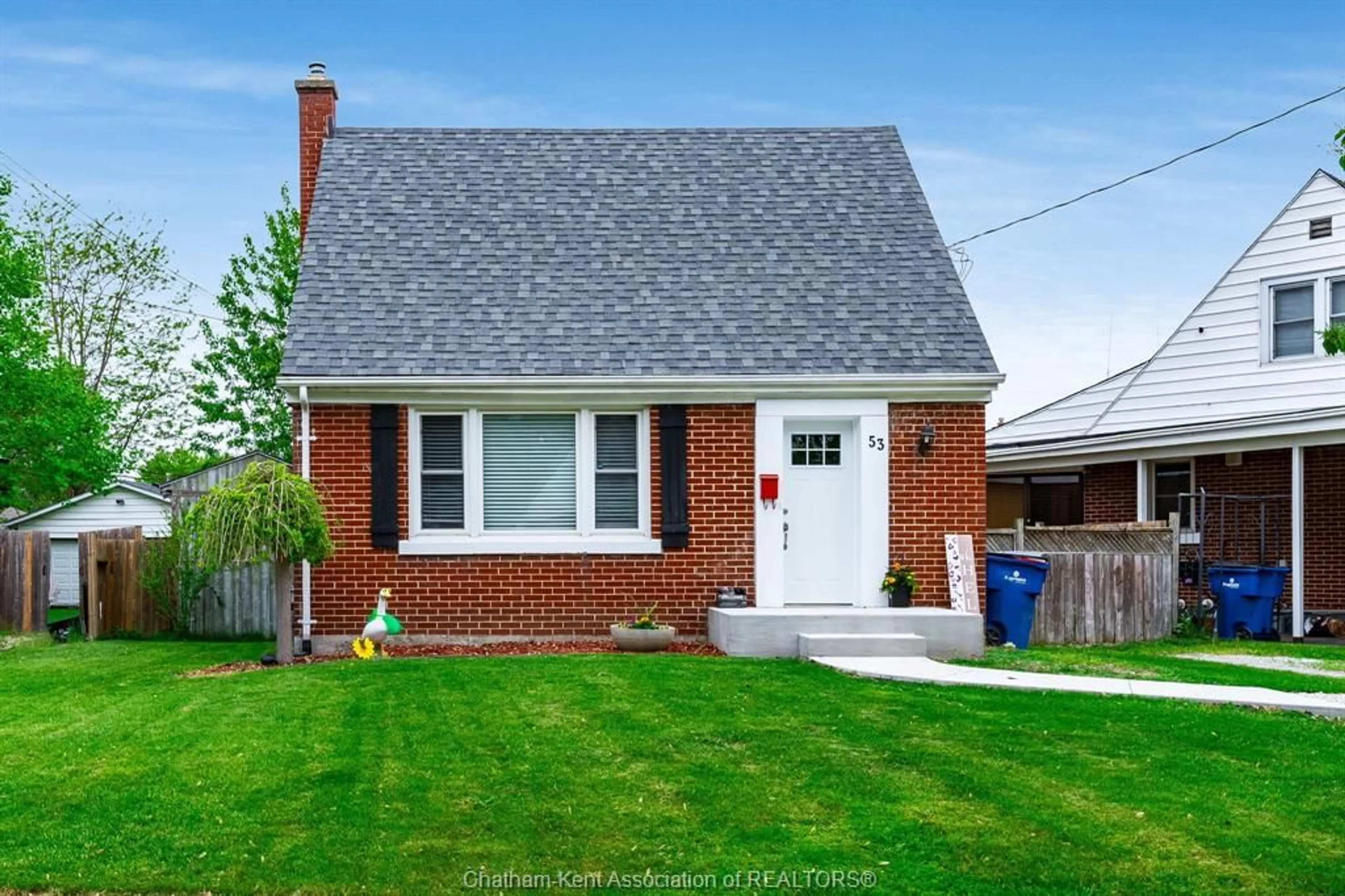 Home with brick exterior material, street for 53 Sunnyside Ave, Chatham Ontario N7M 1Z8