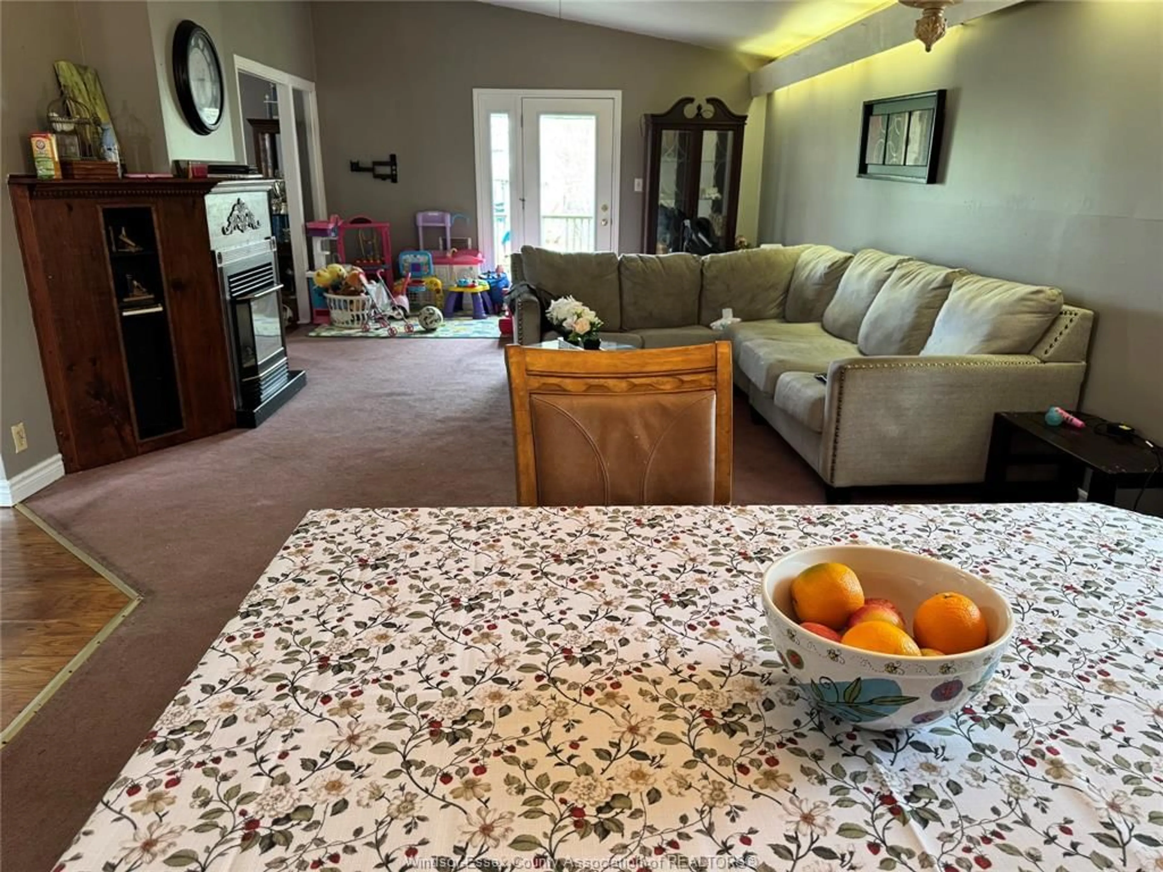 Living room with furniture, unknown for 618 MERSEA RD 8, Leamington Ontario N0P 2J0