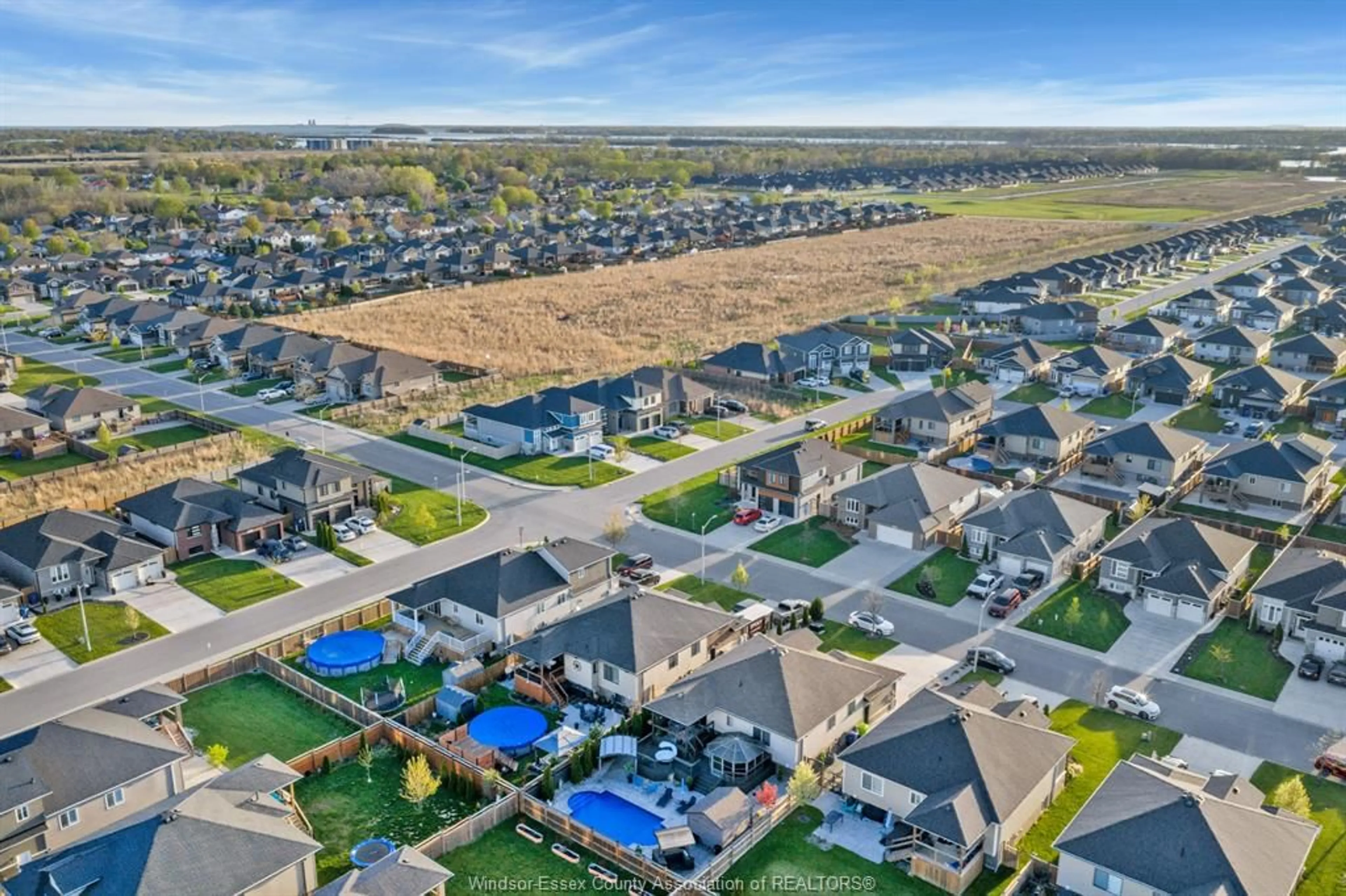 A pic from outside/outdoor area/front of a property/back of a property/a pic from drone, street for 360 LAVERS Cres, Amherstburg Ontario N9V 4C8