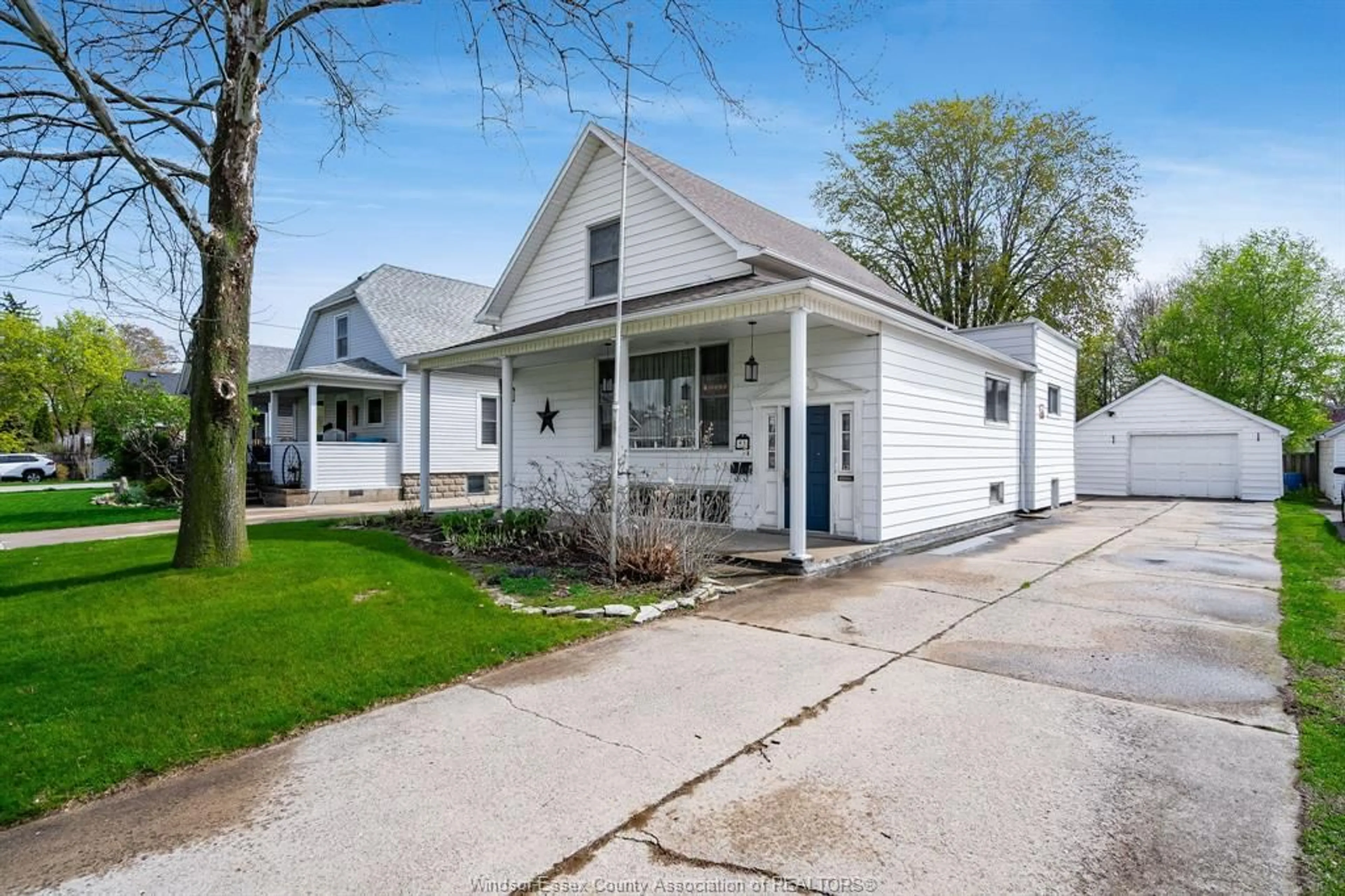 Unknown for 53 Elliott St, Leamington Ontario N8H 3M4