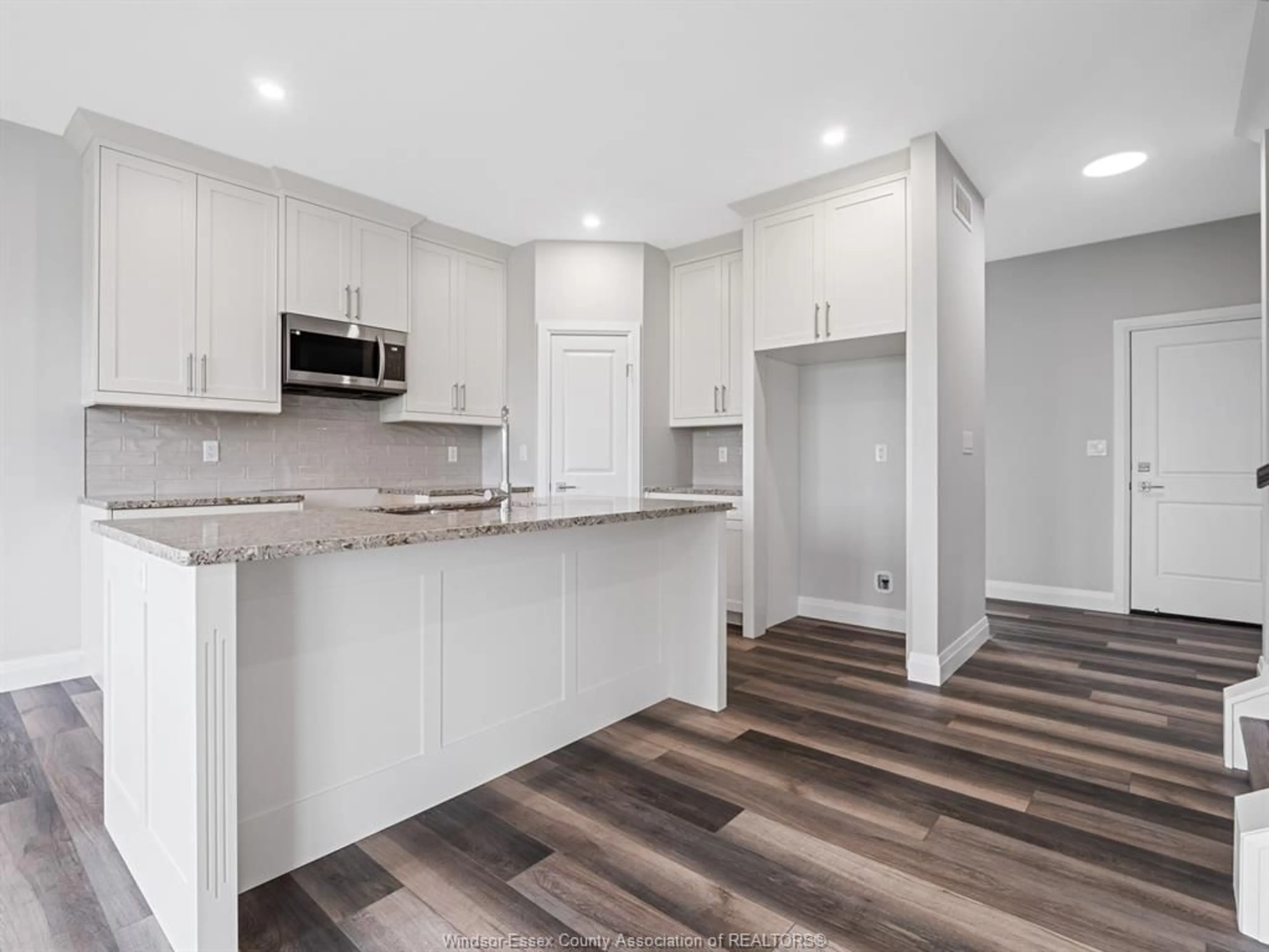 Open concept kitchen, unknown for 113 Eagle St, Leamington Ontario N8H 0G5